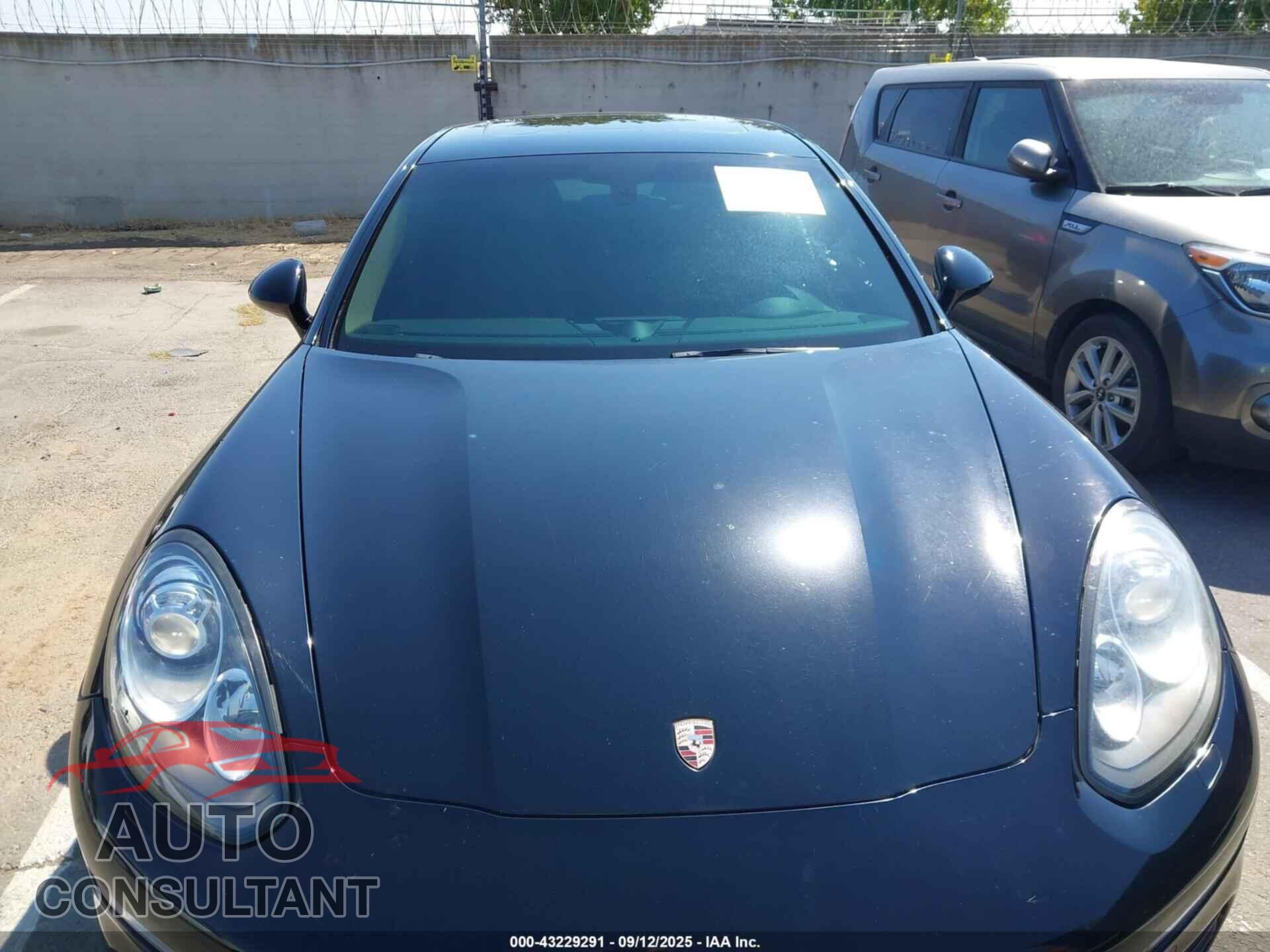 PORSCHE PANAMERA 2015 - WP0AA2A72FL002302