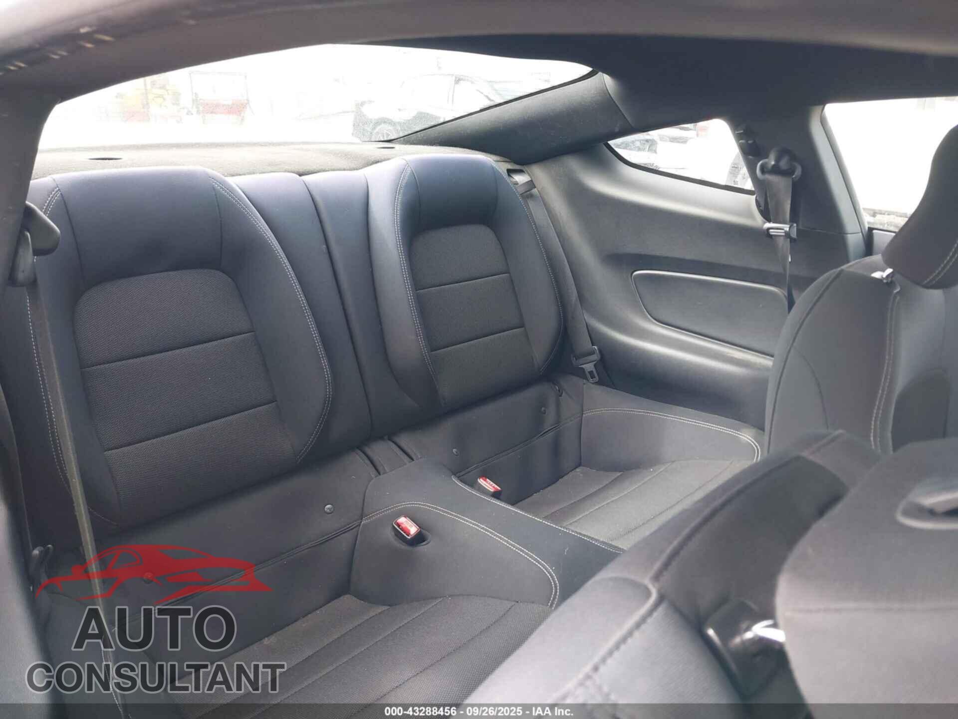 FORD MUSTANG 2015 - 1FA6P8AM9F5372184