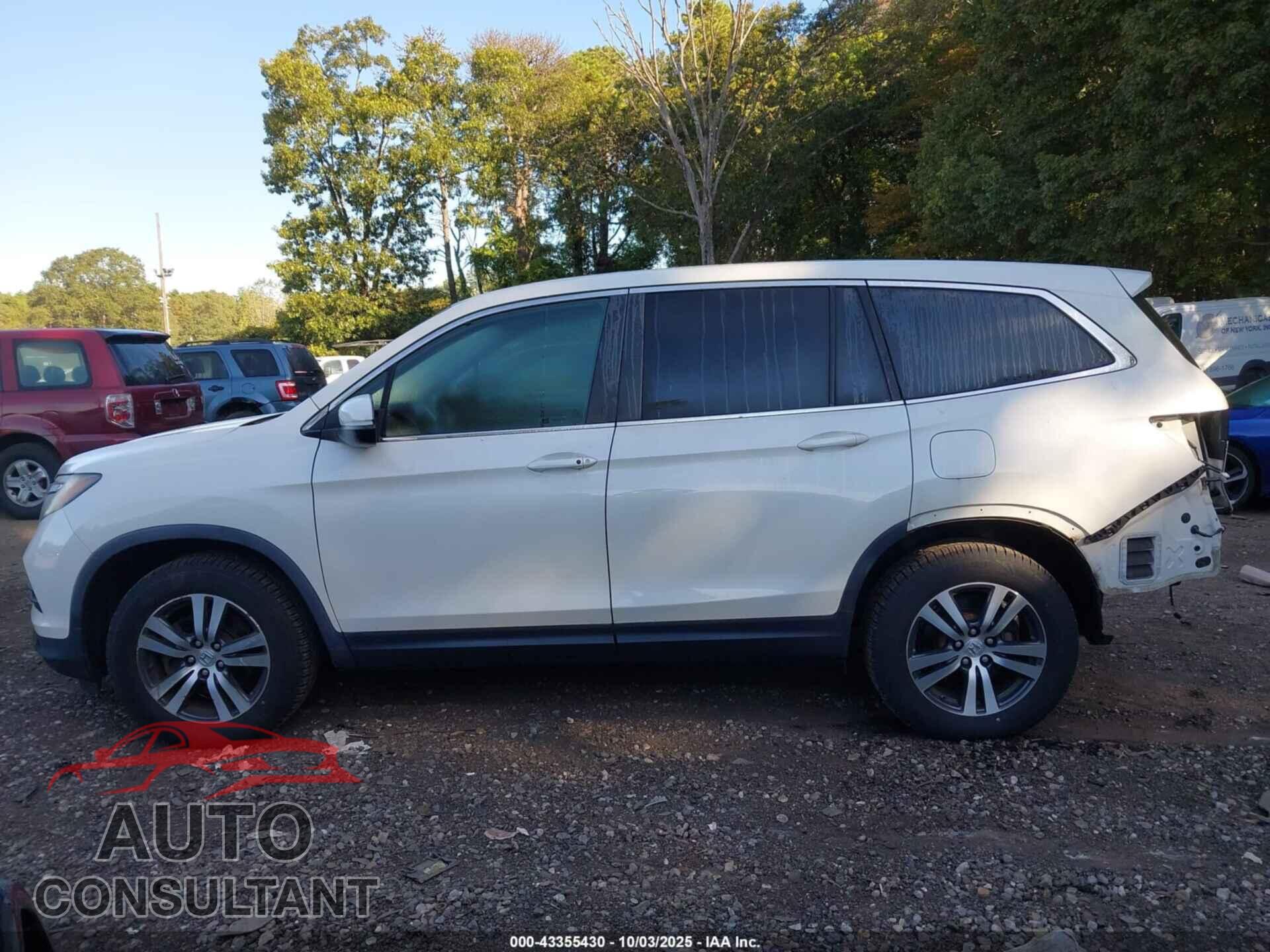 HONDA PILOT 2017 - 5FNYF6H31HB066055