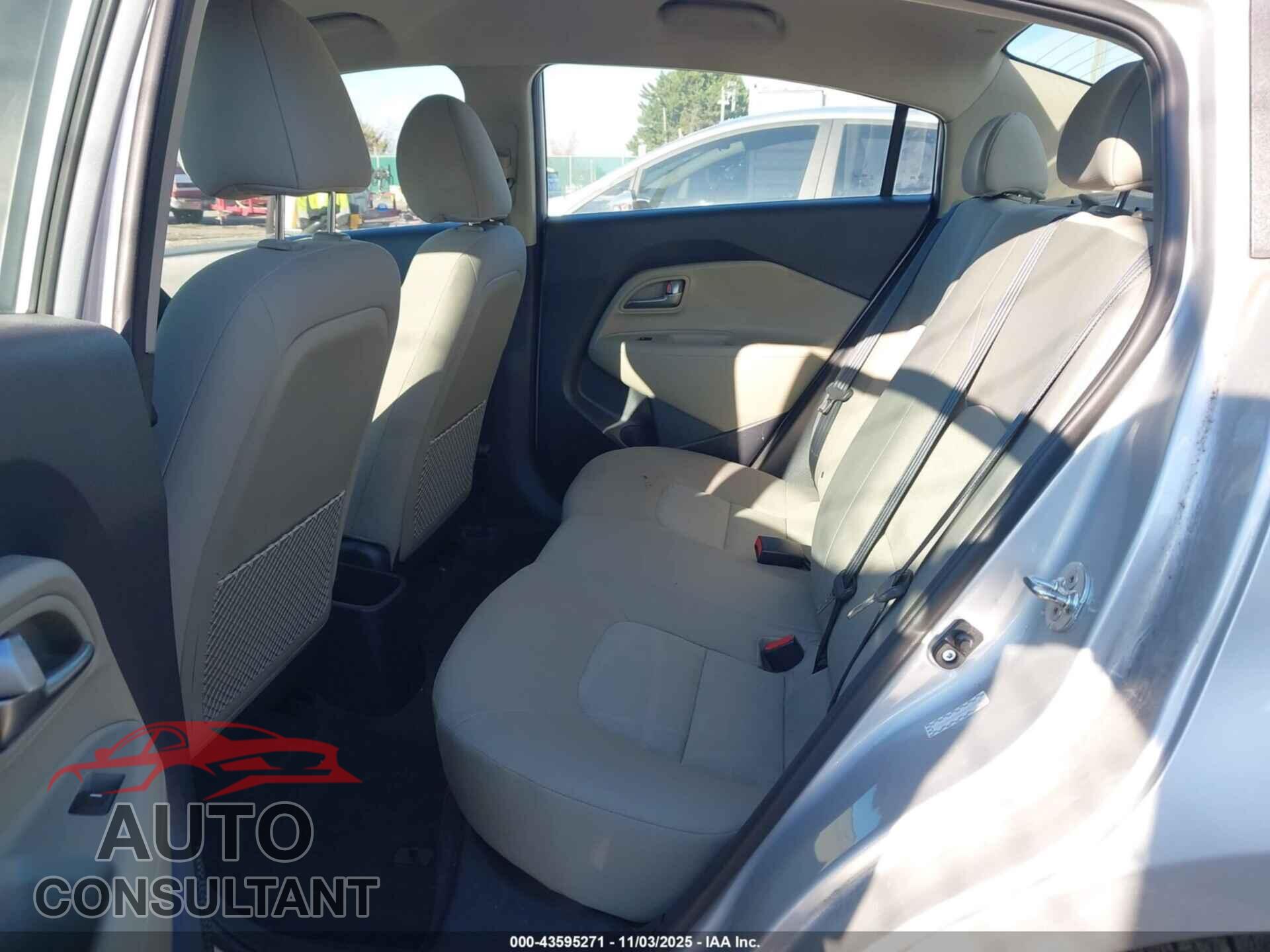 KIA RIO 2017 - KNADM4A34H6057216