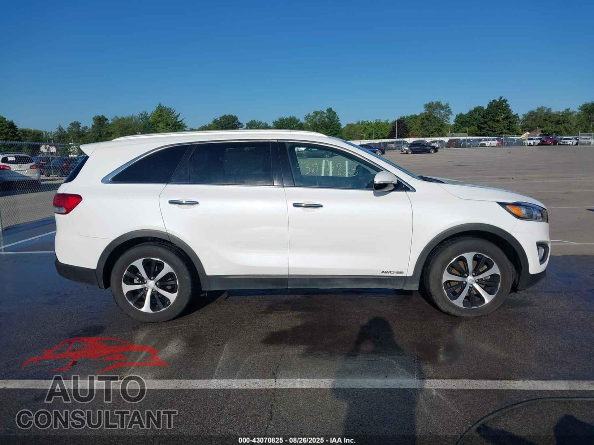 KIA SORENTO 2016 - 5XYPHDA58GG155165