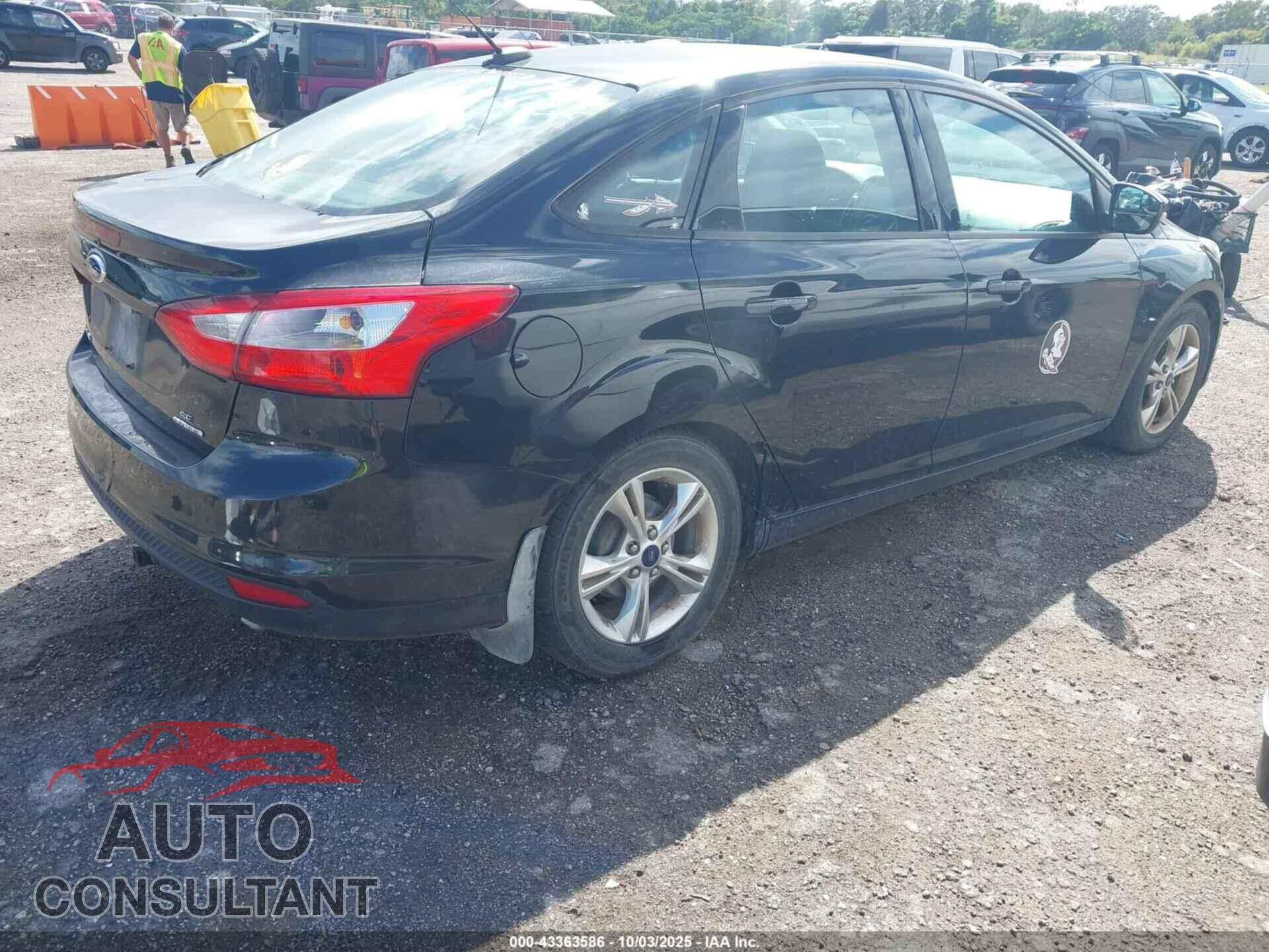 FORD FOCUS 2014 - 1FADP3F2XEL128300