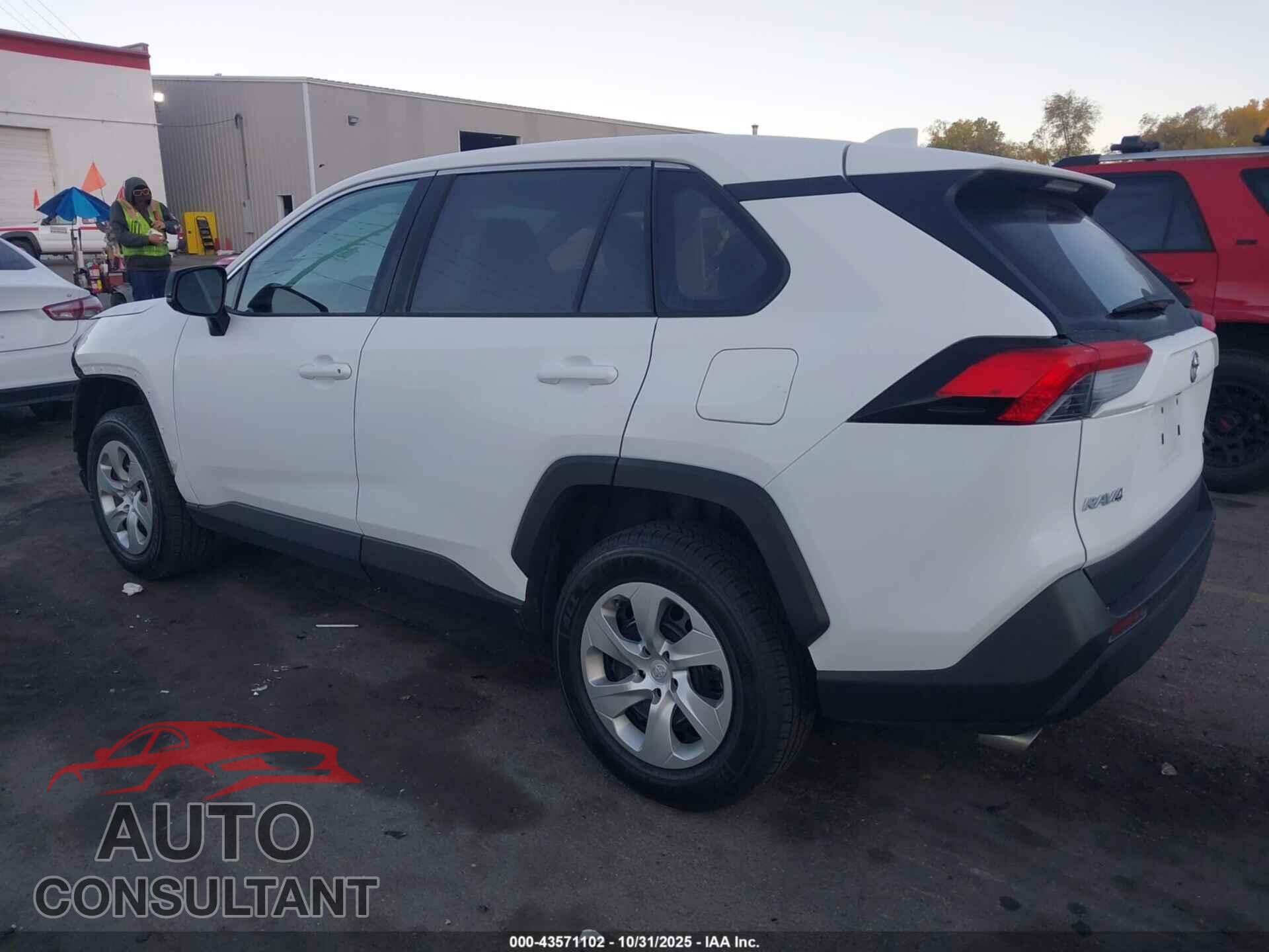 TOYOTA RAV4 2023 - 2T3F1RFV3PW367446