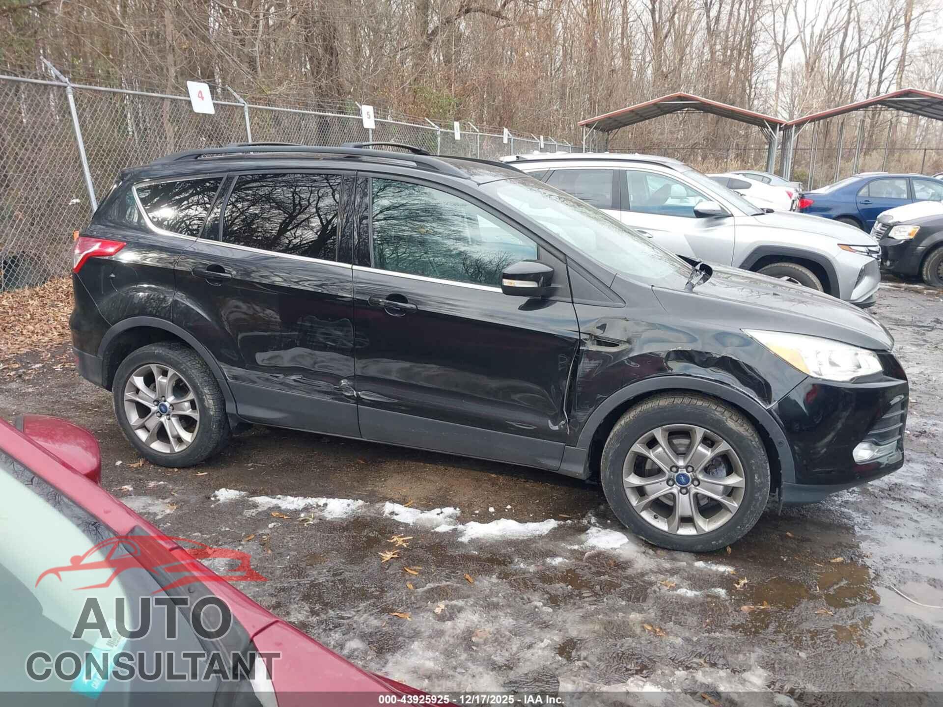 FORD ESCAPE 2013 - 1FMCU9H93DUB07742