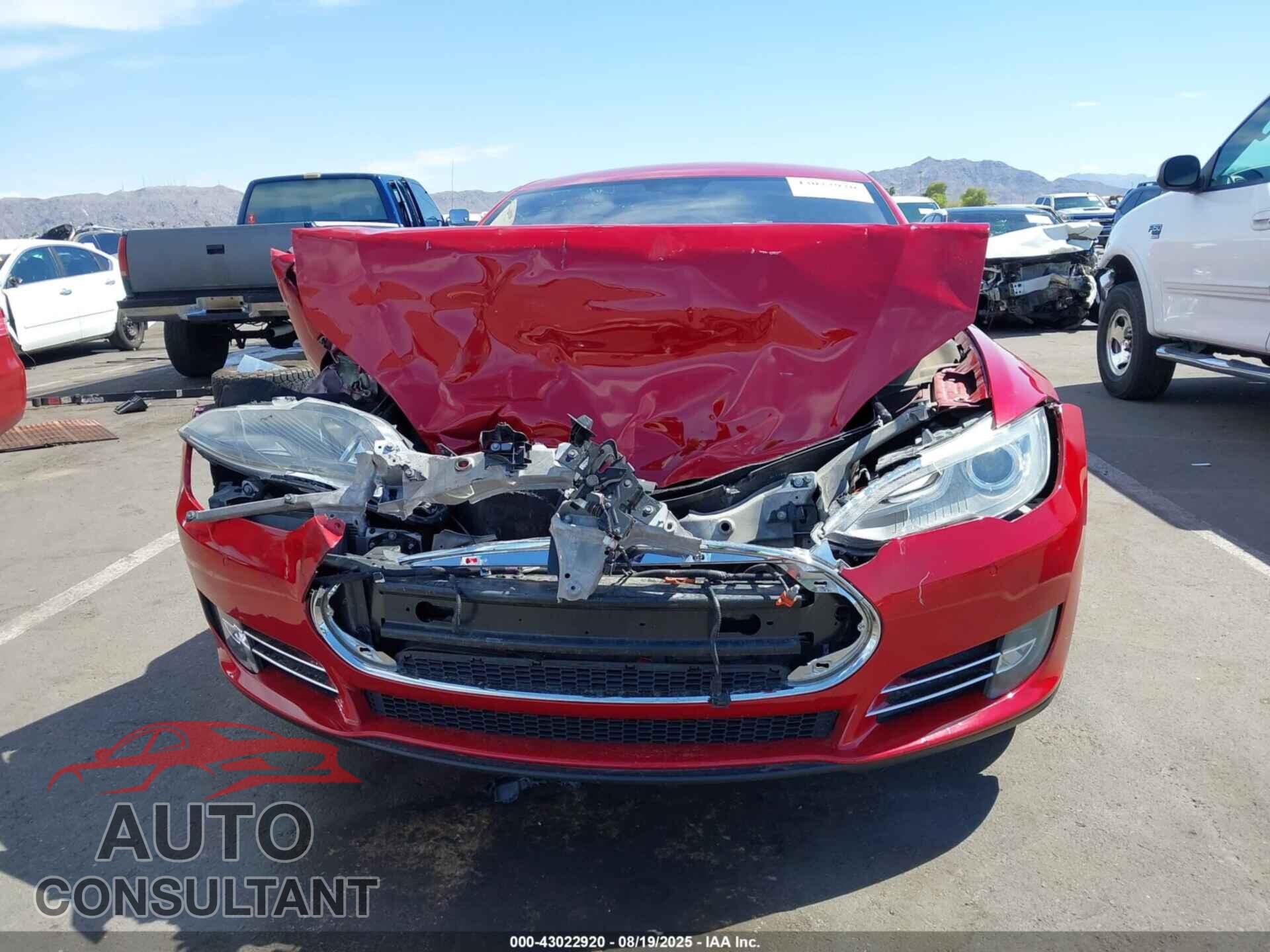 TESLA MODEL S 2014 - 5YJSA1H14EFP49806