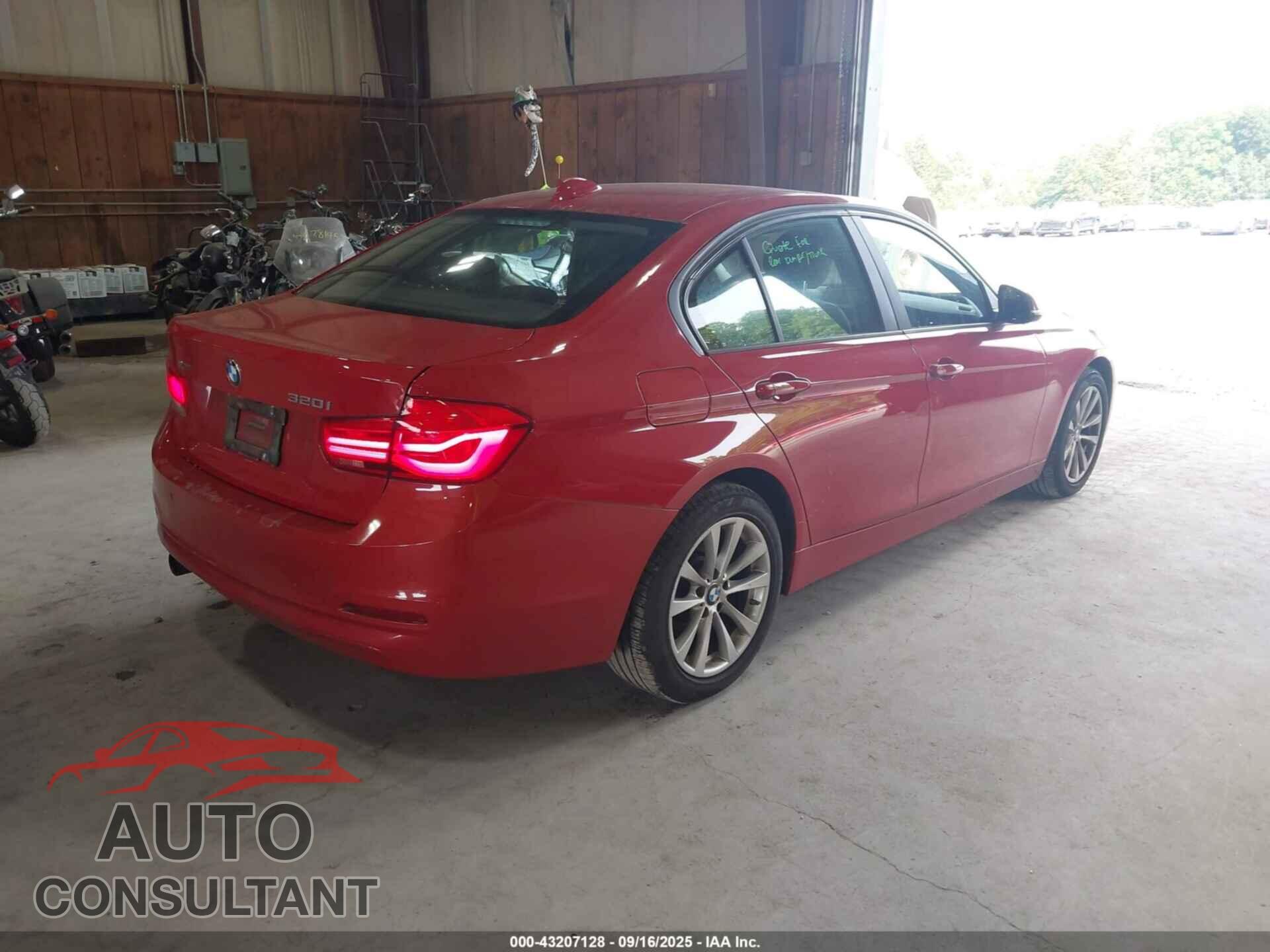 BMW 320I 2016 - WBA8E5G54GNU21426