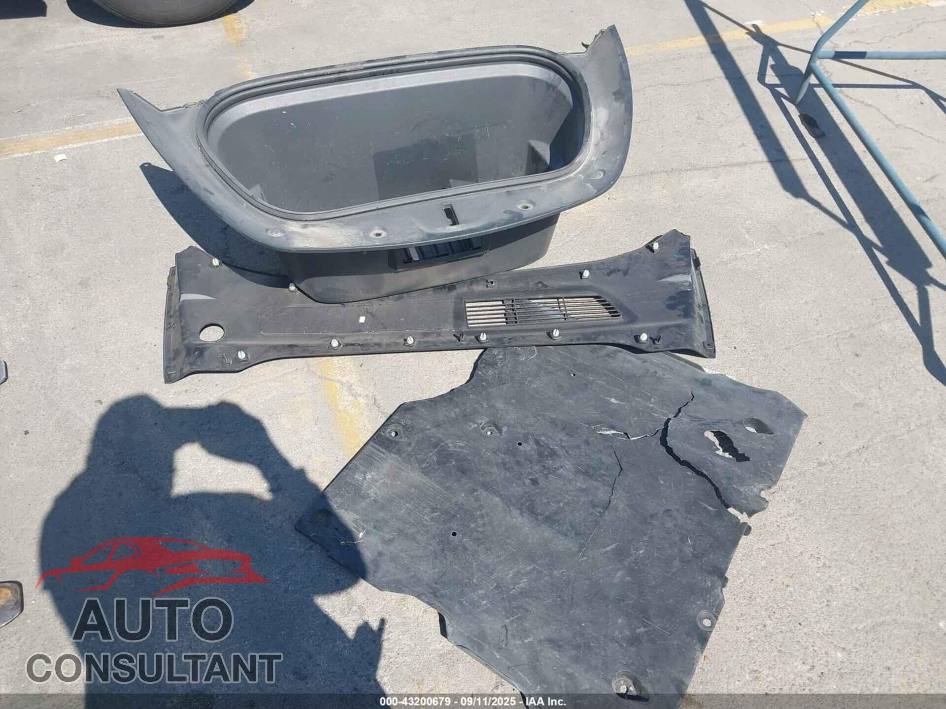 TESLA MODEL Y 2021 - 5YJYGAEE6MF149934