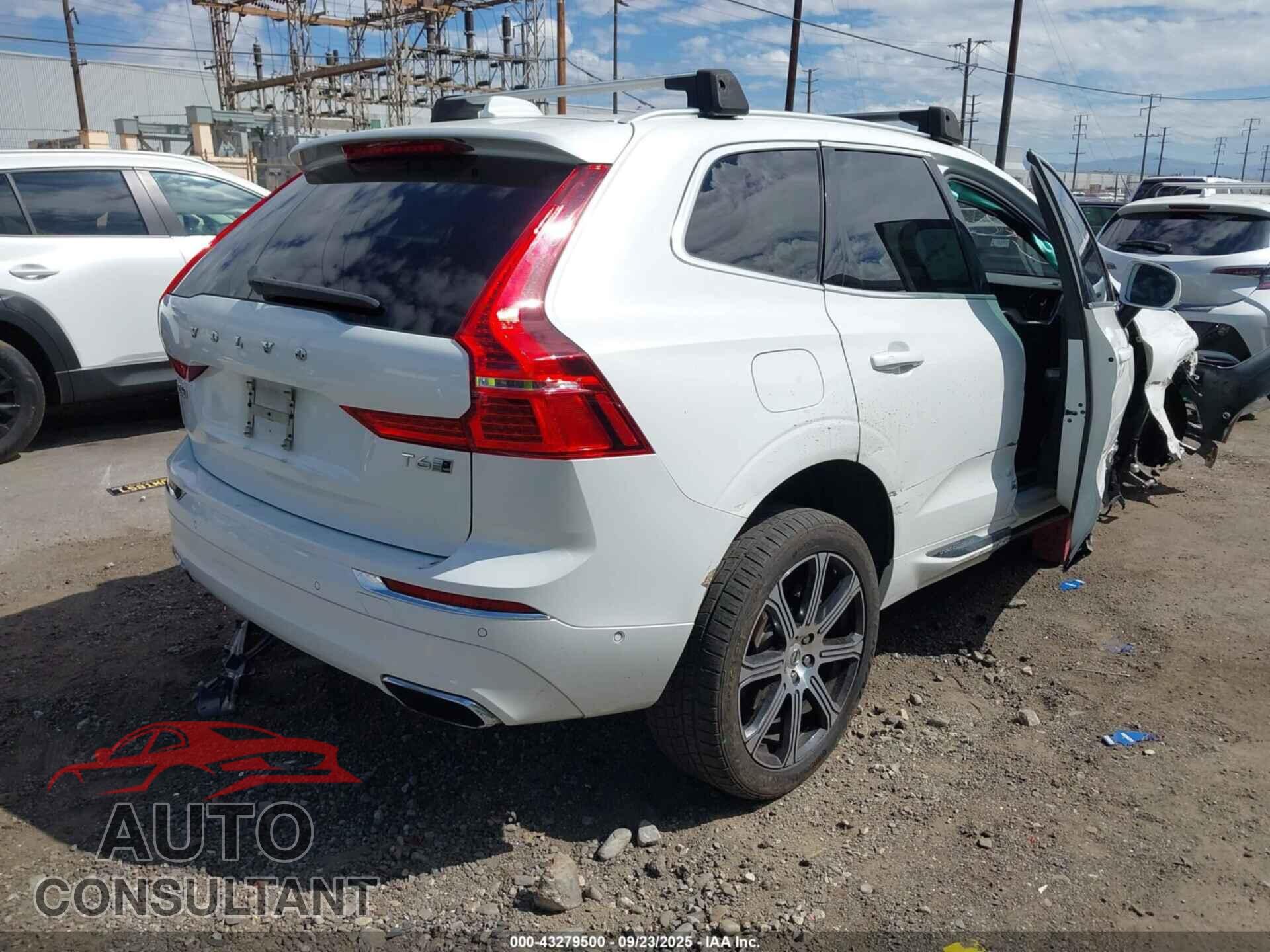 VOLVO XC60 2018 - YV4A22RL7J1032833