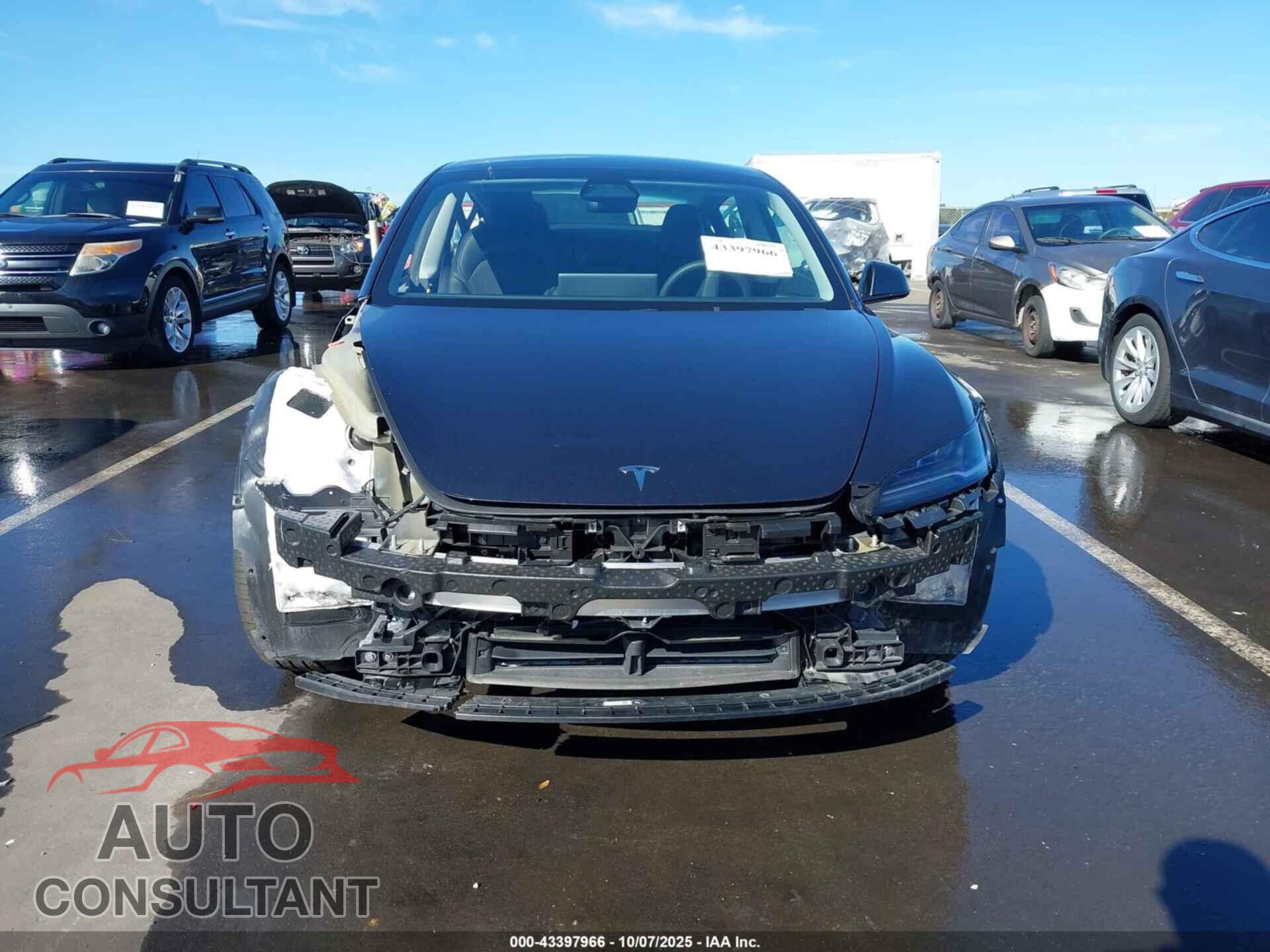 TESLA MODEL 3 2024 - 5YJ3E1EA5RF756542
