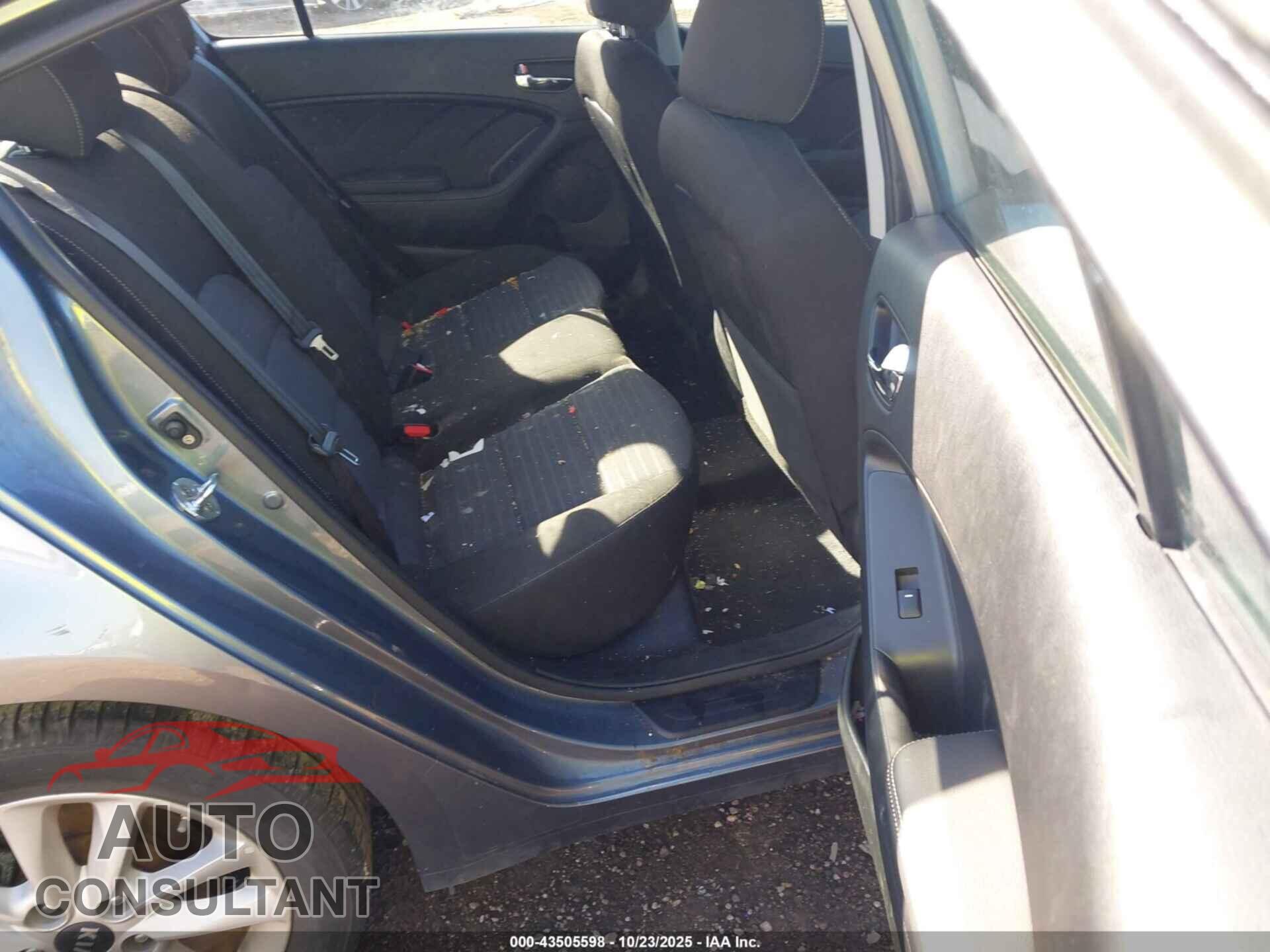 KIA FORTE 2017 - 3KPFL4A71HE059887