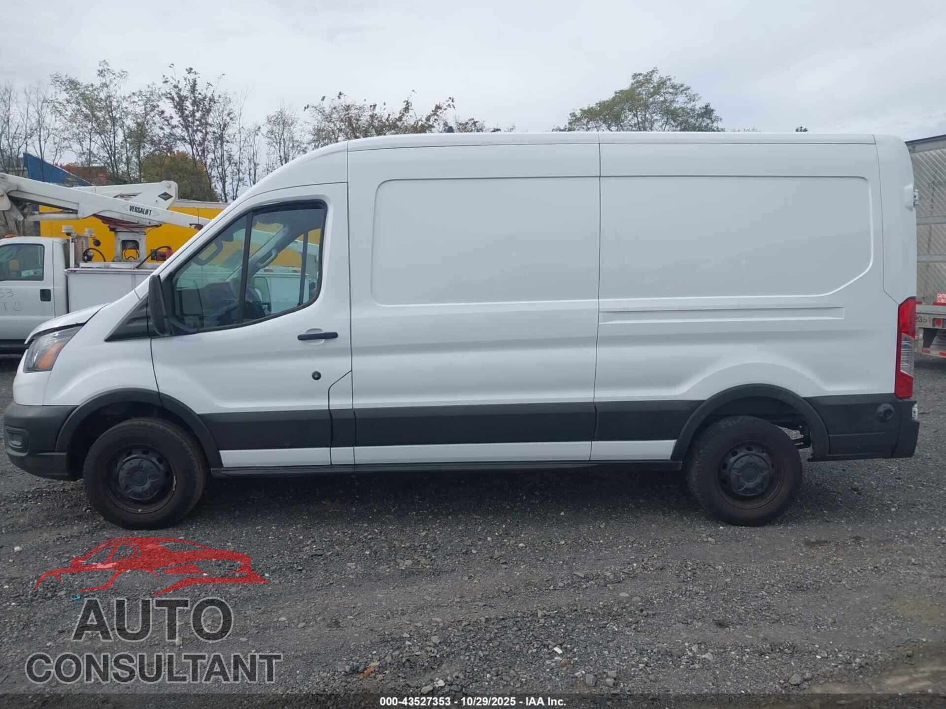 FORD TRANSIT-150 2024 - 1FTYE1C87RKB74385