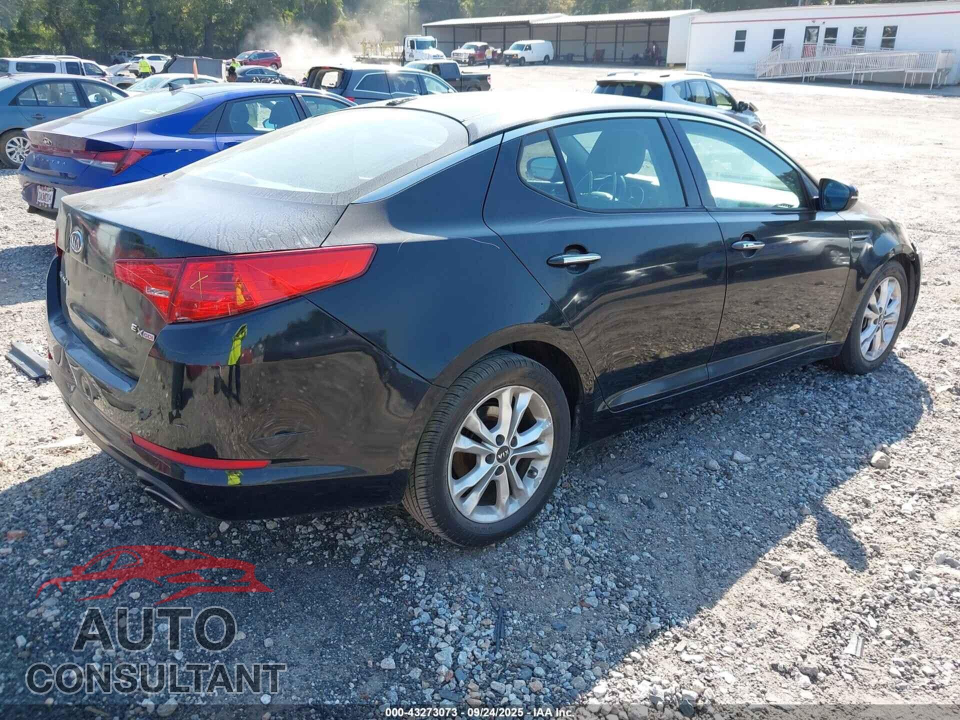 KIA OPTIMA 2011 - KNAGN4A73B5053717