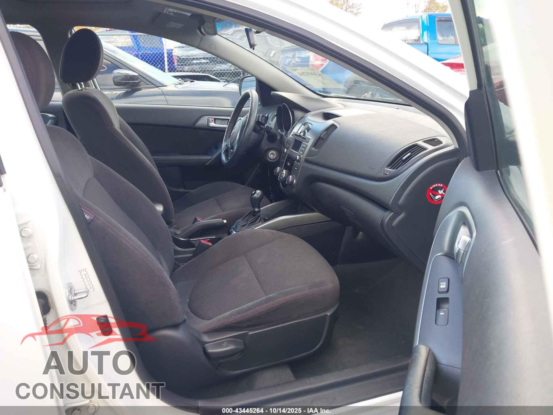 KIA FORTE 2012 - KNAFW5A31C5543568