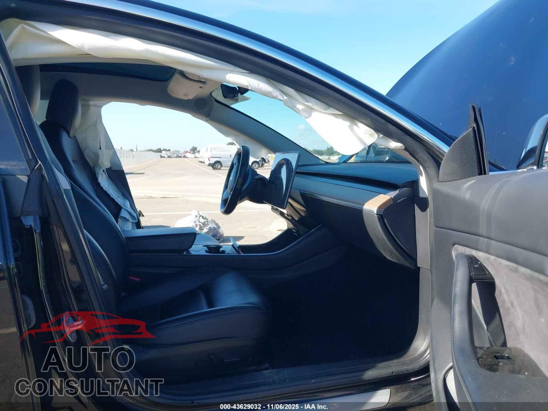 TESLA MODEL 3 2018 - 5YJ3E1EA8JF169904
