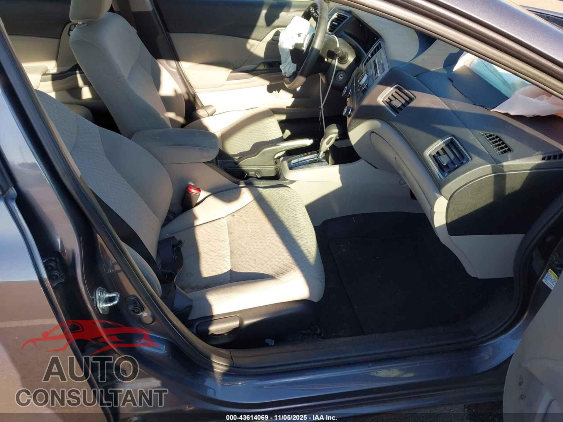 HONDA CIVIC 2015 - 19XFB2F57FE106562