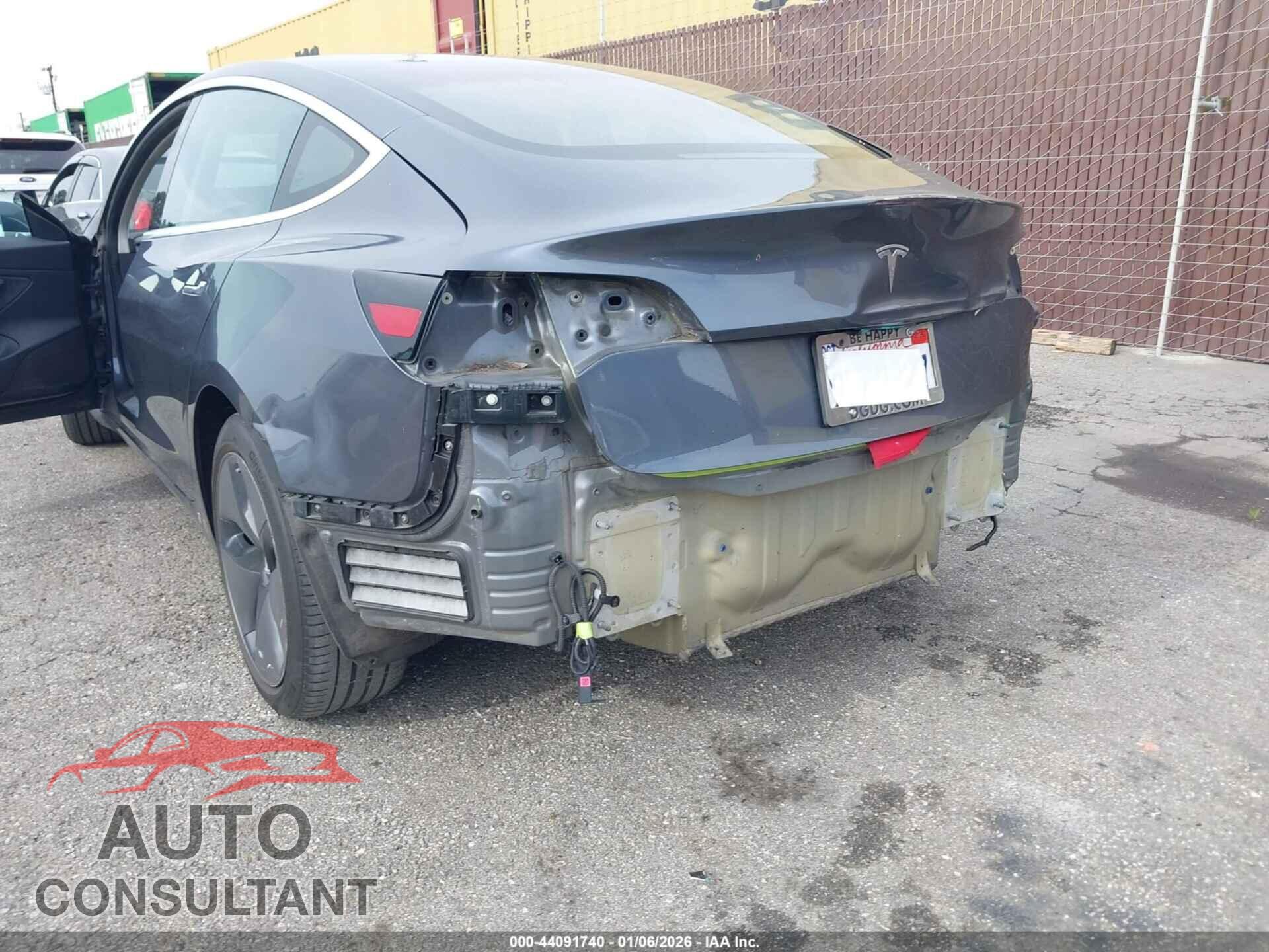 TESLA MODEL 3 2018 - 5YJ3E1EA5JF040678