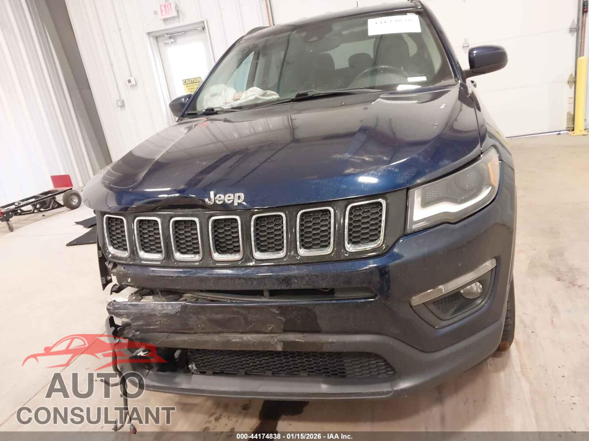 JEEP COMPASS 2018 - 3C4NJDBB7JT331882