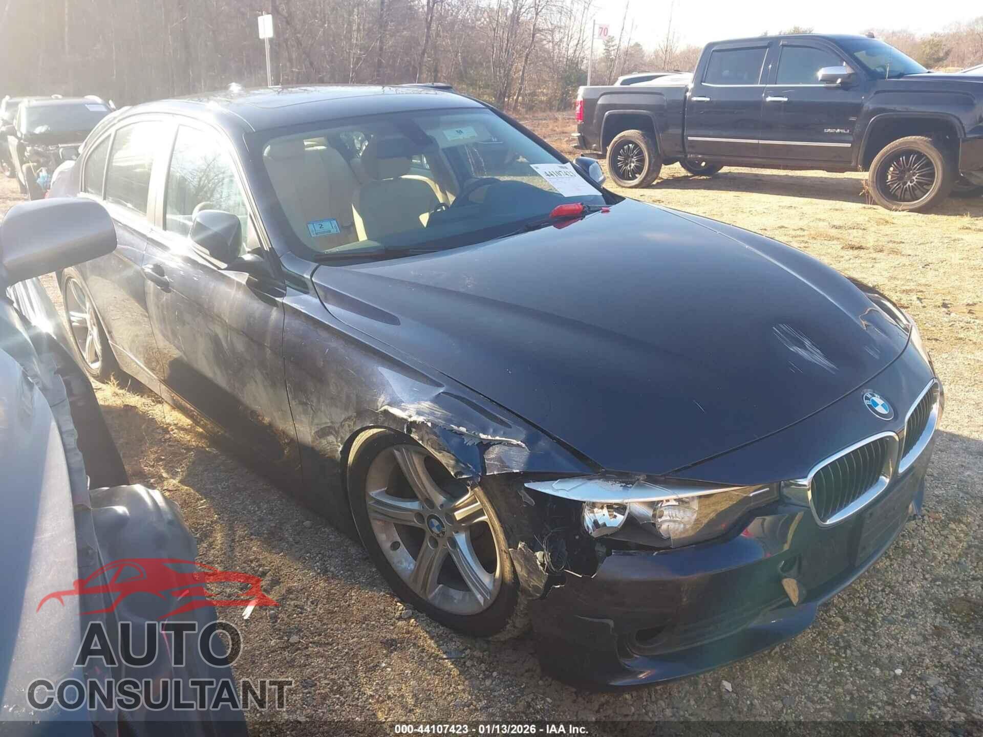 BMW 320I 2013 - WBA3C3C54DF980779
