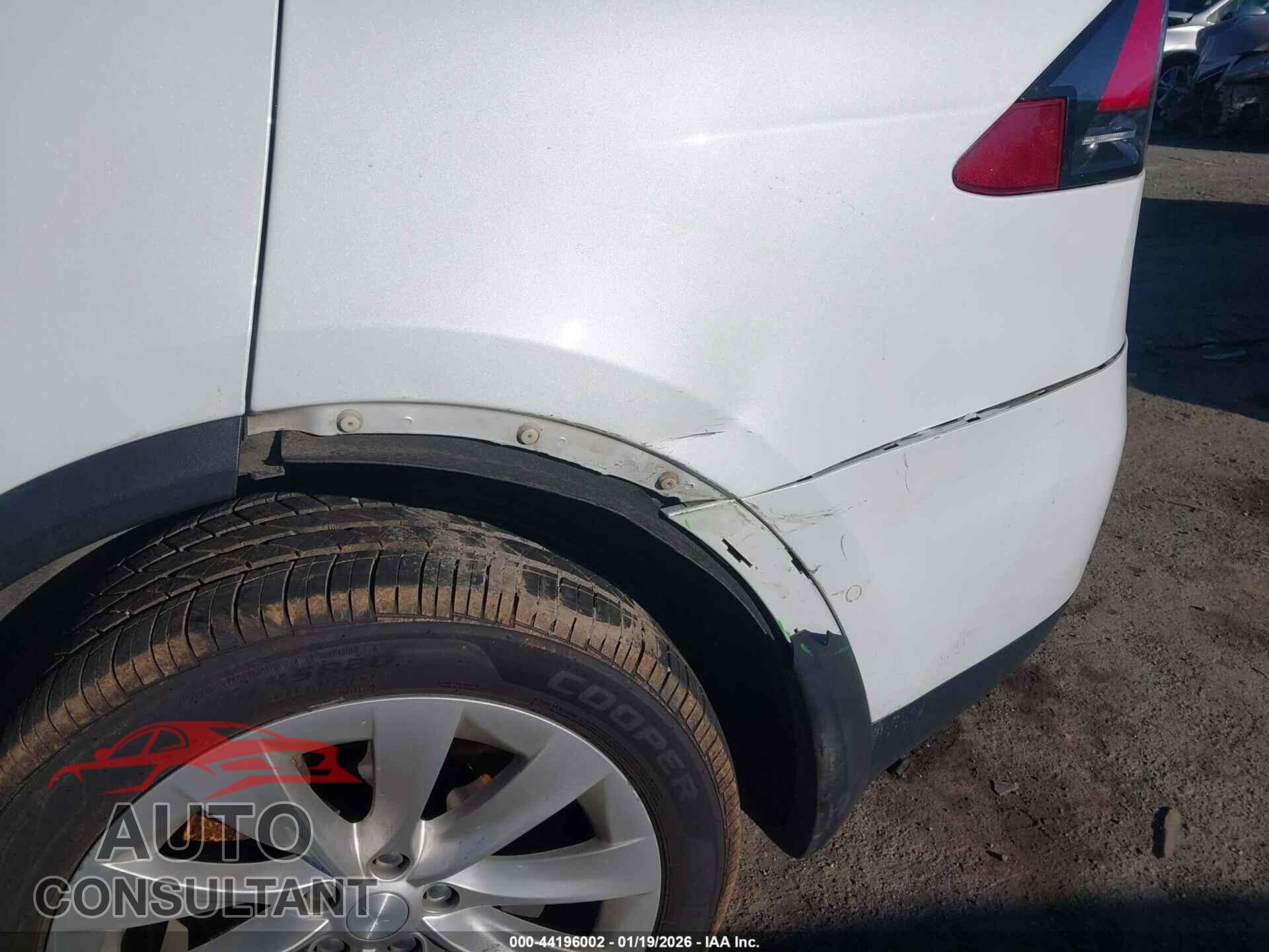 TESLA MODEL X 2018 - 5YJXCAE23JF135644