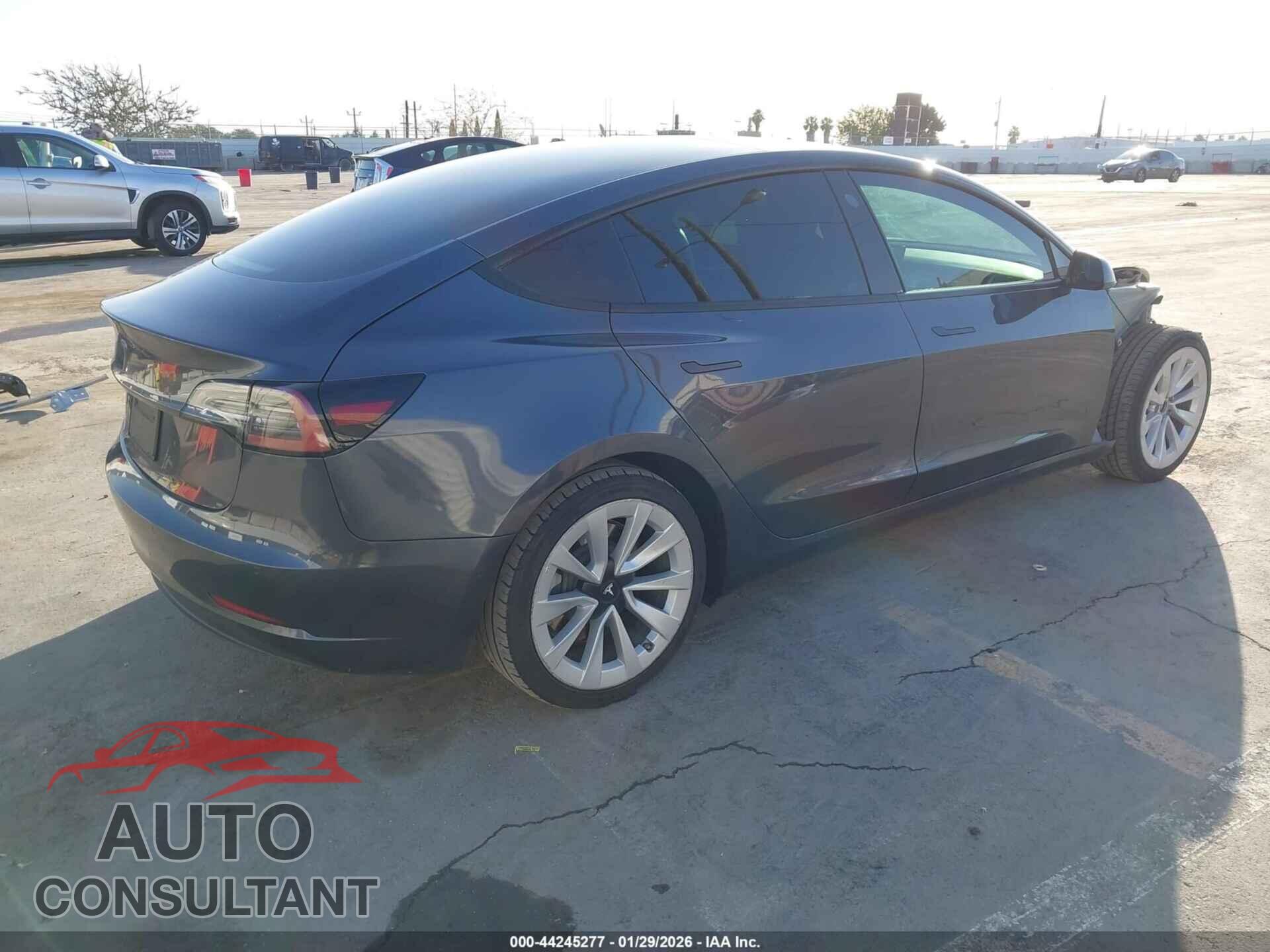 TESLA MODEL 3 2022 - 5YJ3E1EA8NF253498