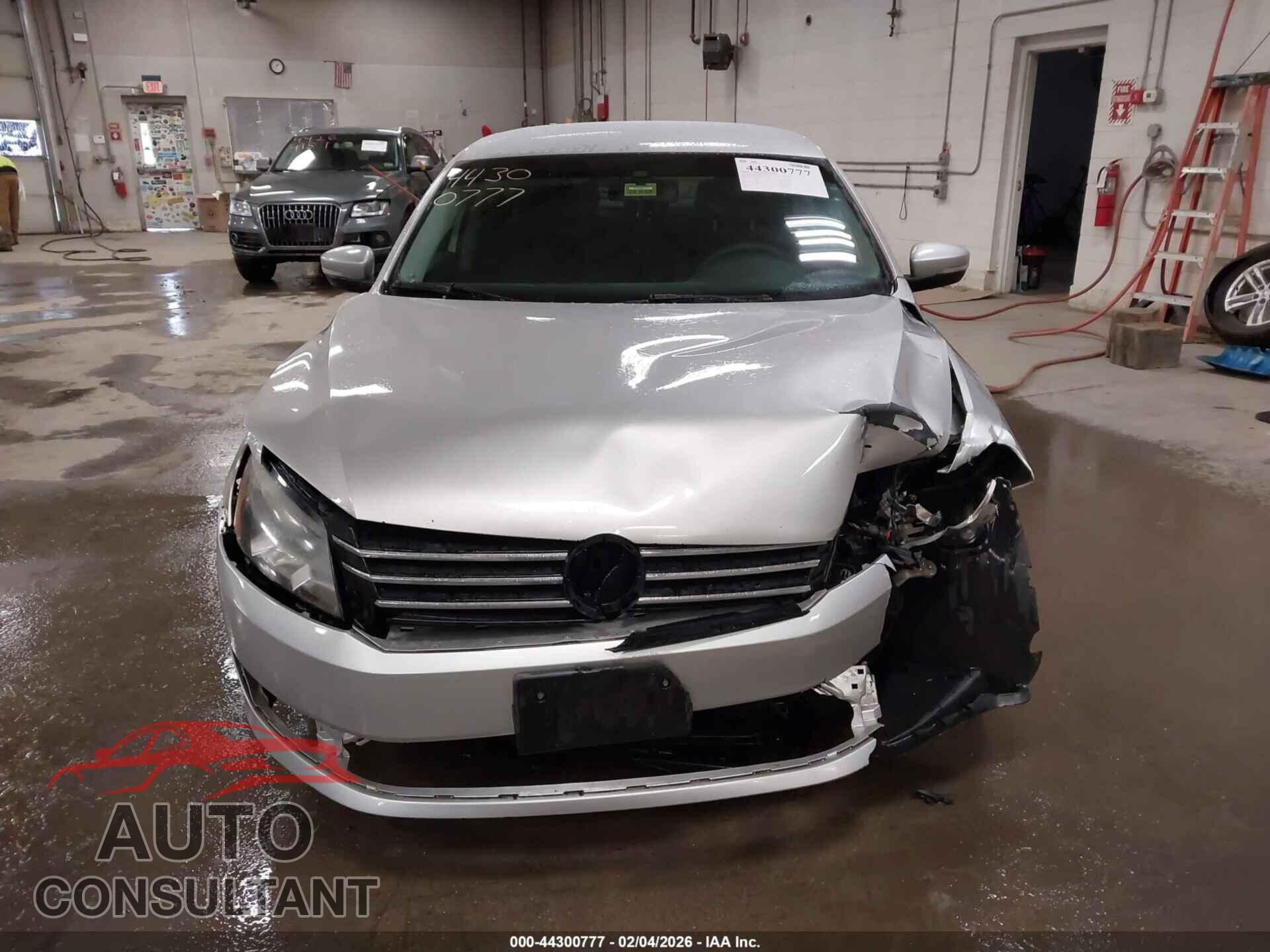VOLKSWAGEN PASSAT 2015 - 1VWAT7A31FC067501