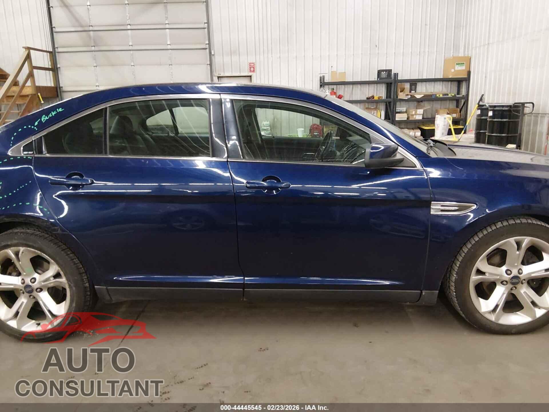 FORD TAURUS 2011 - 1FAHP2KT2BG118522