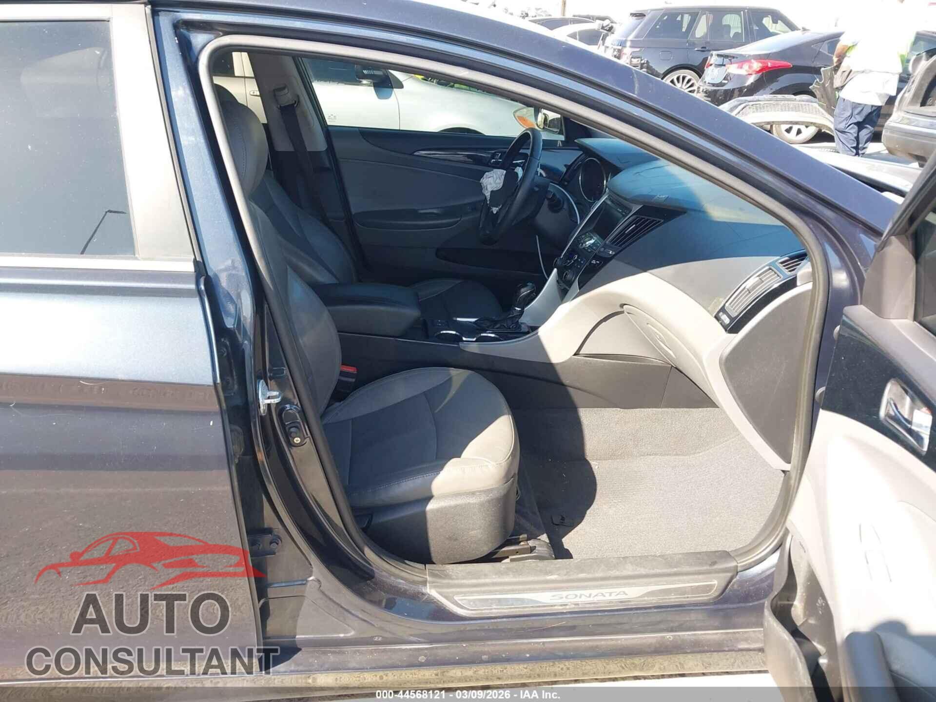 HYUNDAI SONATA 2011 - 5NPEC4AC4BH098212