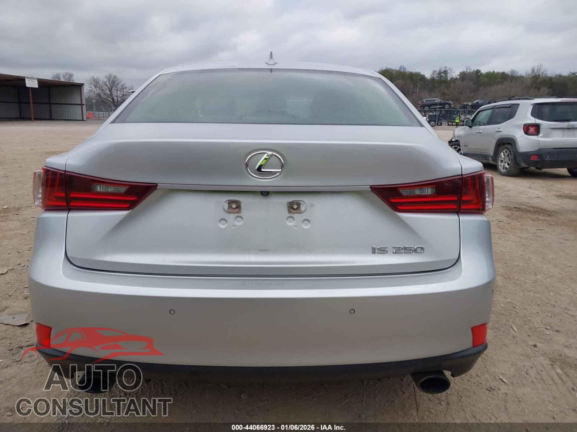 LEXUS IS 250 2014 - JTHBF1D25E5010220