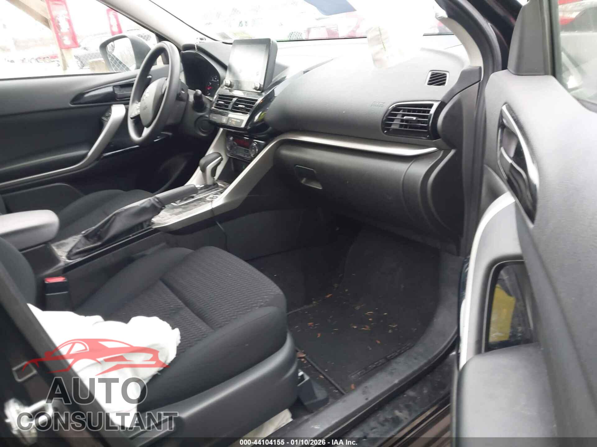 MITSUBISHI ECLIPSE CROSS 2024 - JA4ATVAA1RZ013990