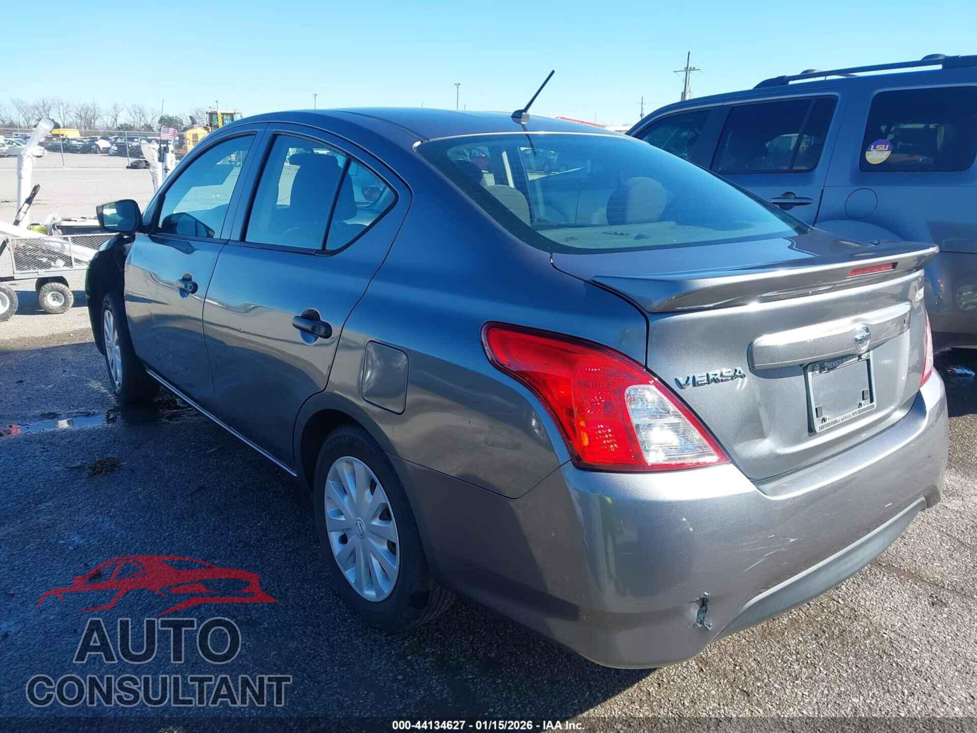 NISSAN VERSA 2019 - 3N1CN7AP3KL820746
