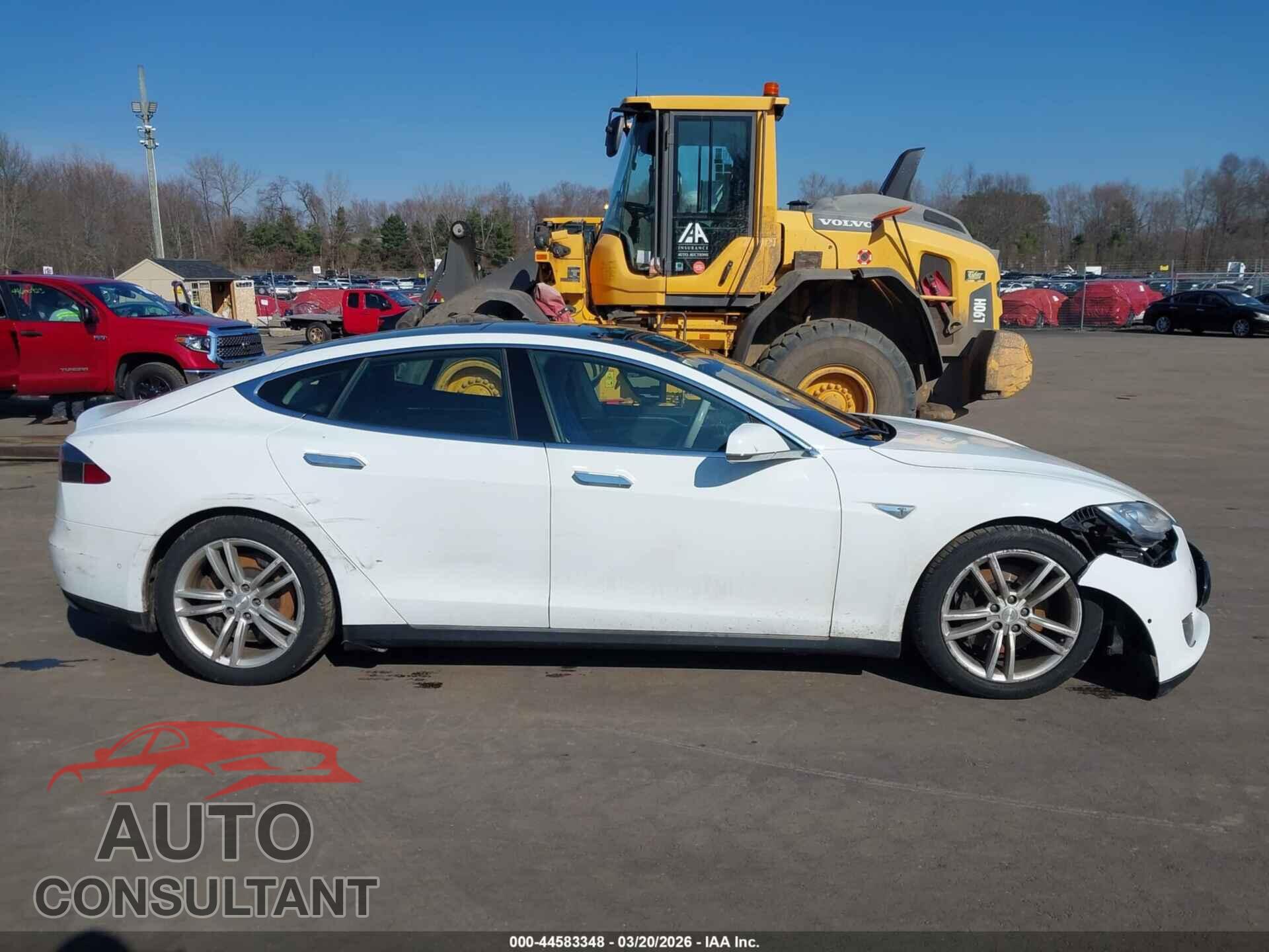TESLA MODEL S 2015 - 5YJSA1S28FF090857