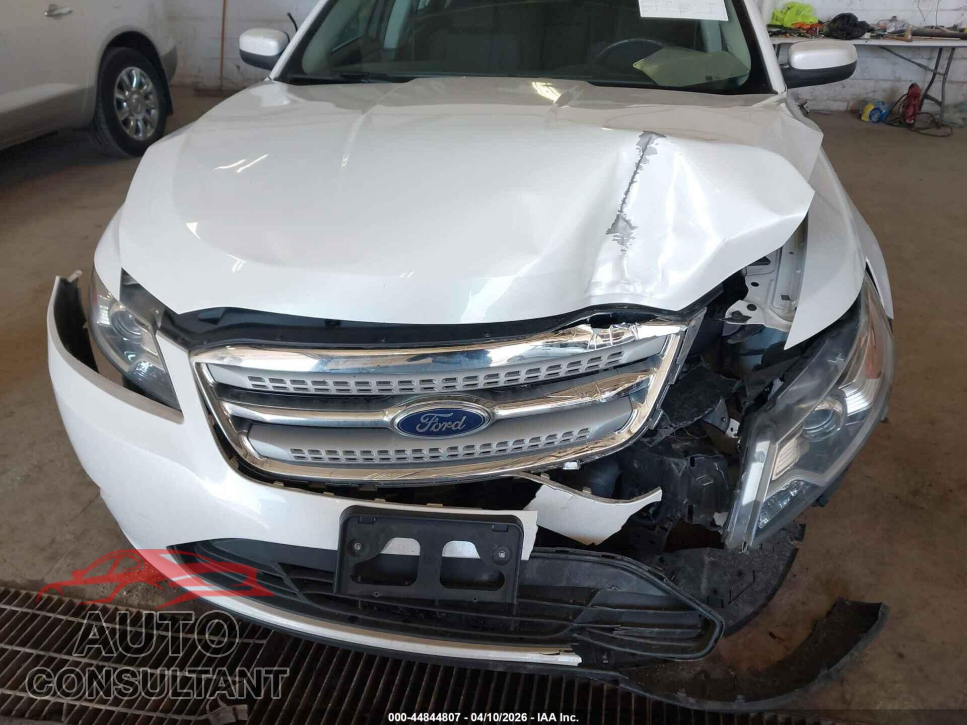 FORD TAURUS 2011 - 1FAHP2EW7BG125875
