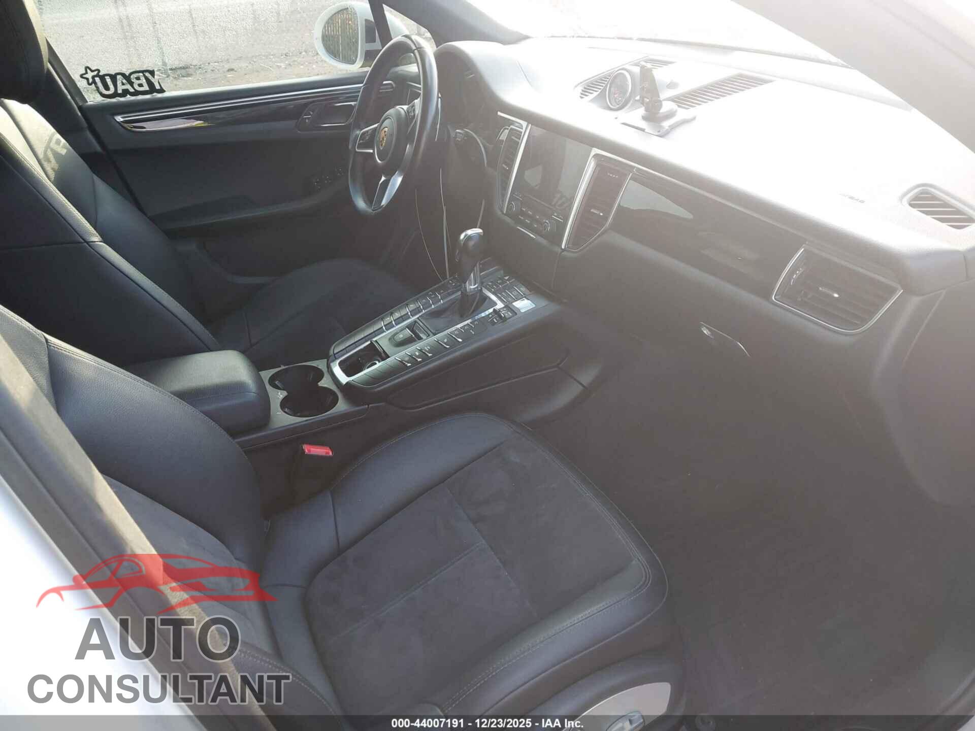 PORSCHE MACAN 2018 - WP1AA2A55JLB10189