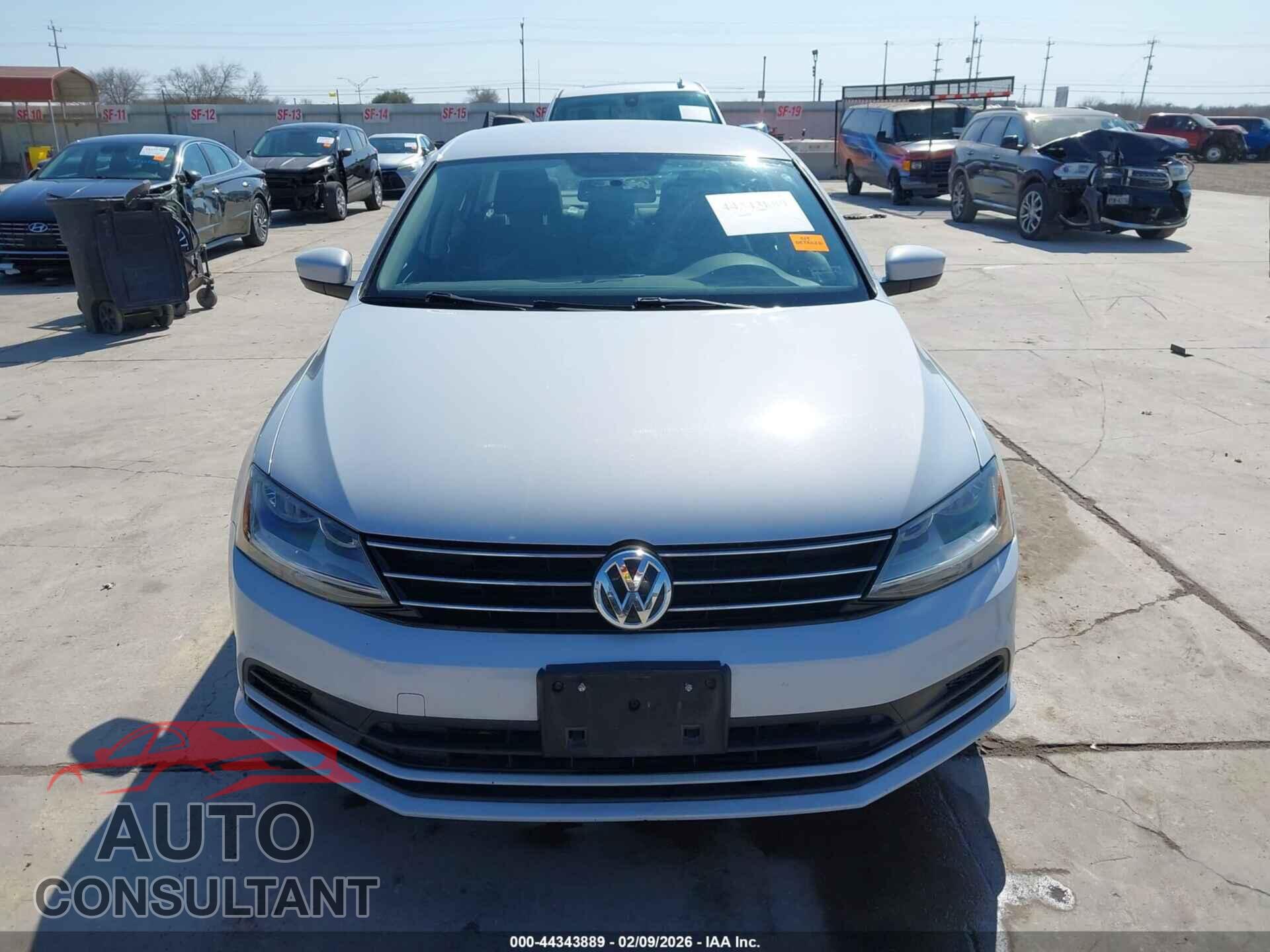 VOLKSWAGEN JETTA 2017 - 3VW2B7AJ4HM330457