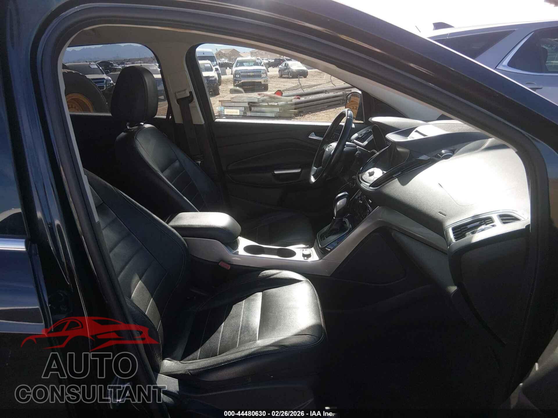 FORD ESCAPE 2013 - 1FMCU9H93DUA29981