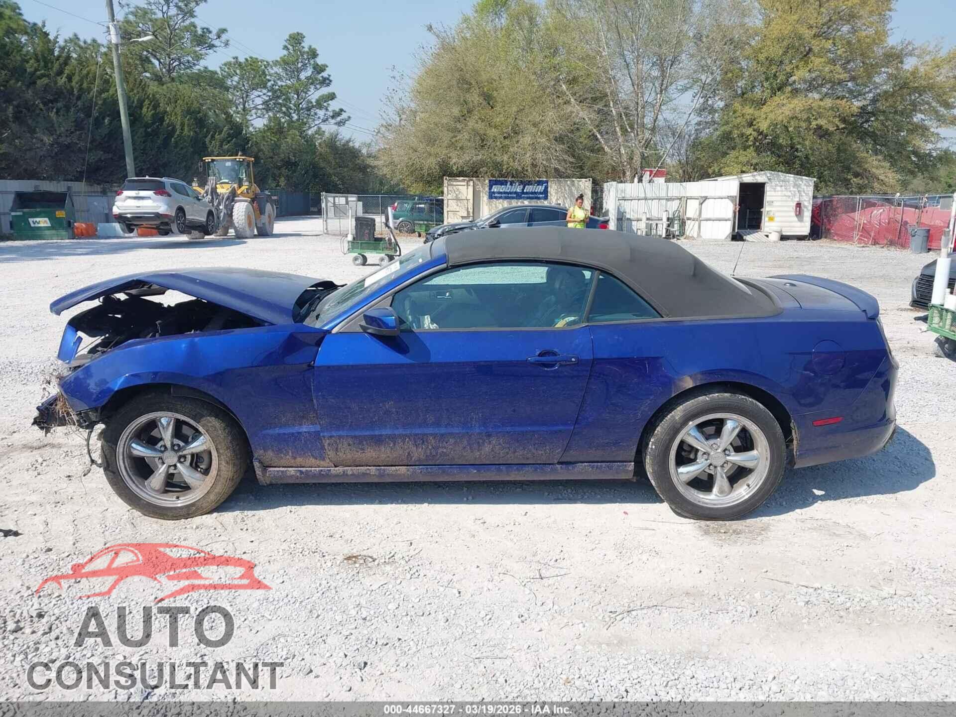 FORD MUSTANG 2014 - 1ZVBP8EM4E5216651