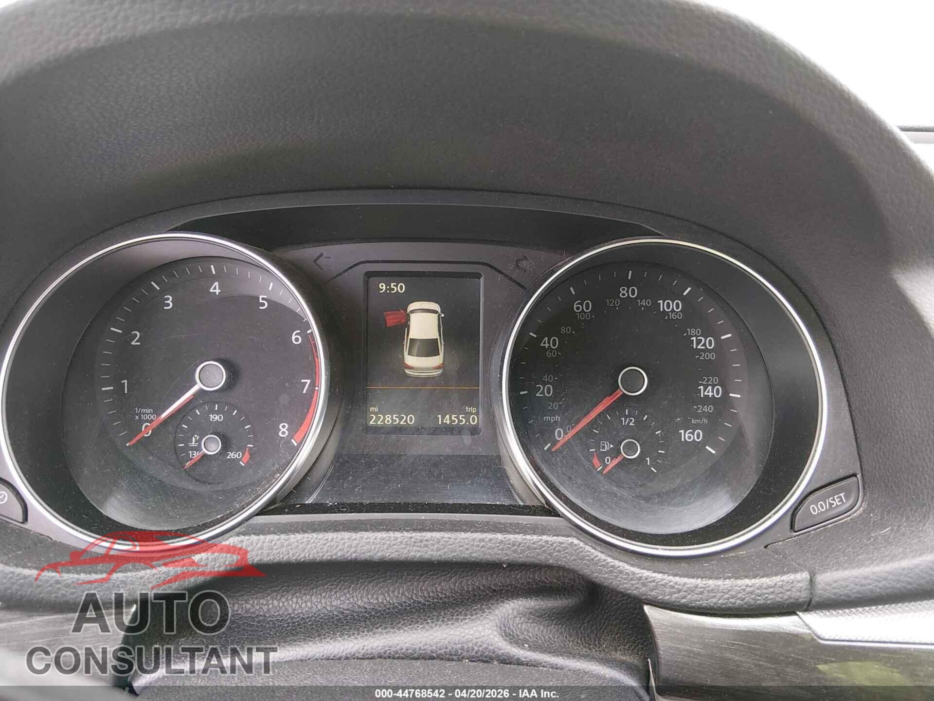 VOLKSWAGEN PASSAT 2017 - 1VWGT7A35HC014460