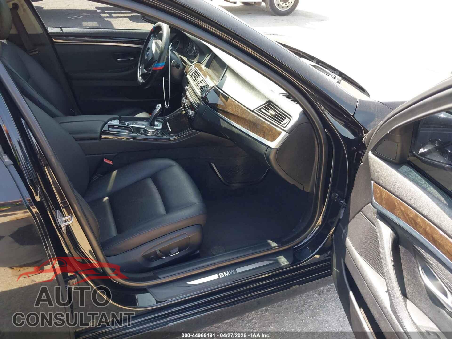 BMW 528I 2015 - WBA5A5C5XFD515299