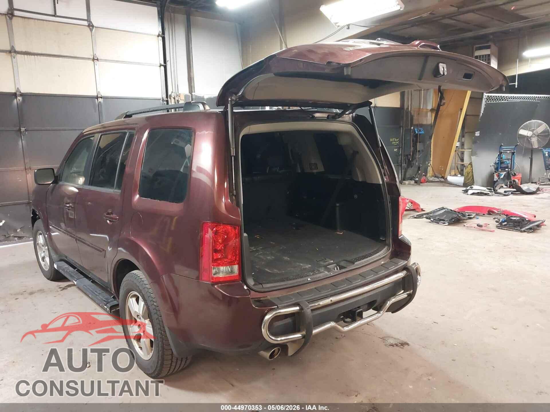 HONDA PILOT 2011 - 5FNYF4H7XBB050211