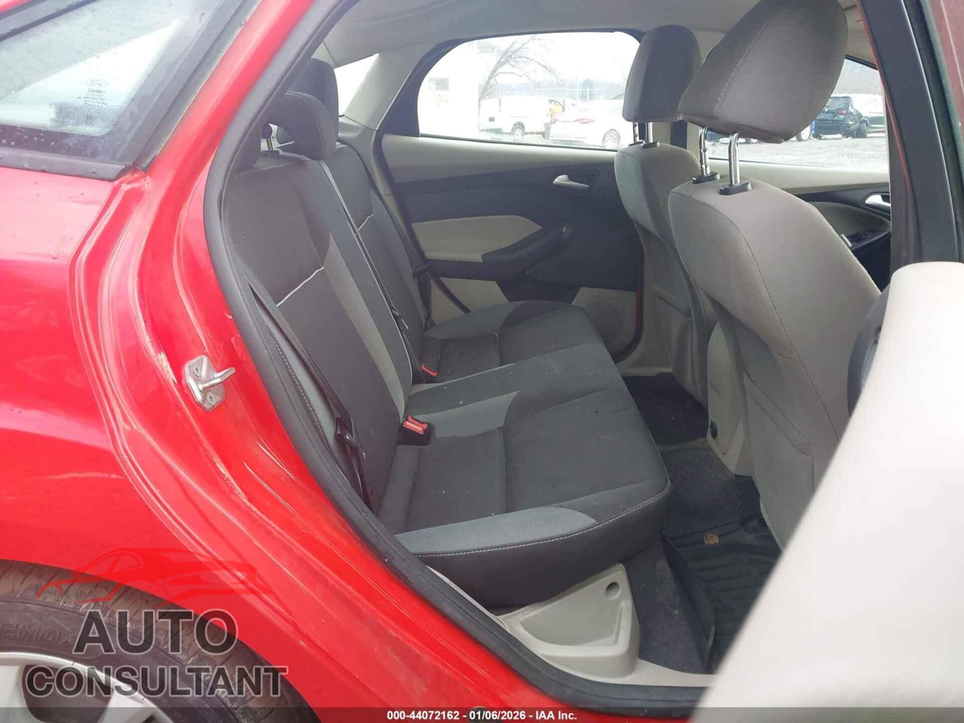 FORD FOCUS 2014 - 1FADP3F21EL205880