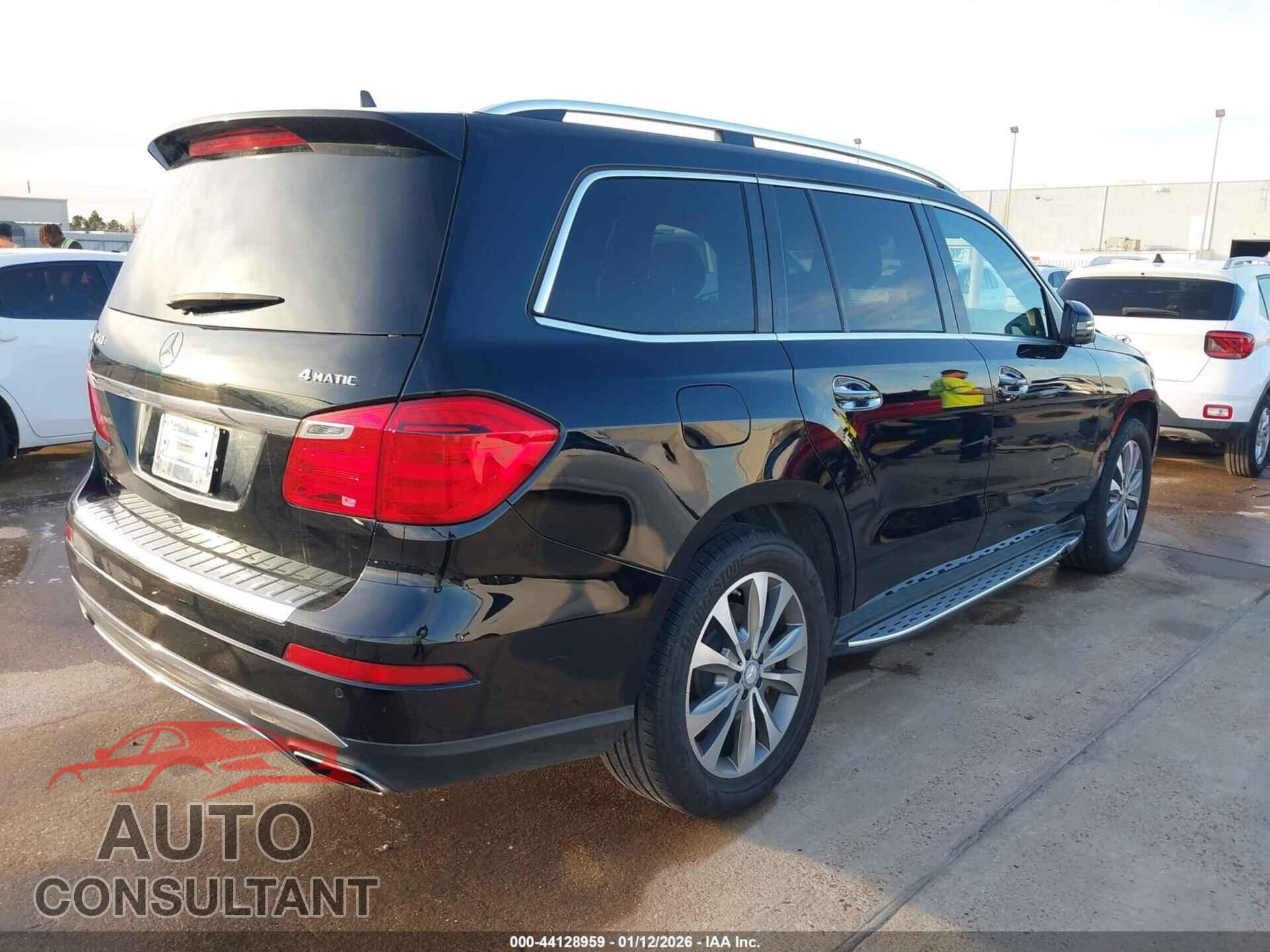 MERCEDES-BENZ GL 450 2015 - 4JGDF6EE6FA476842
