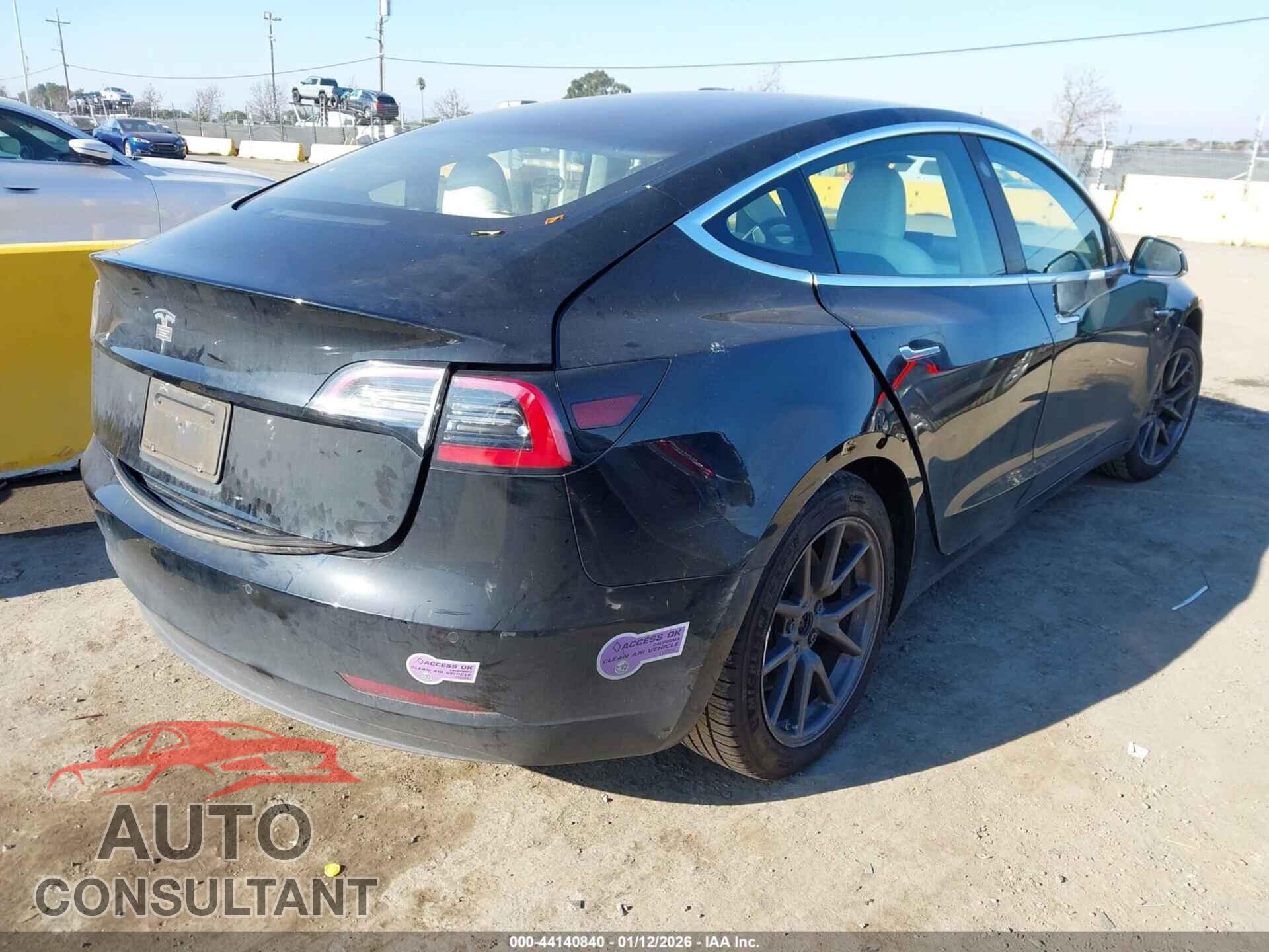 TESLA MODEL 3 2019 - 5YJ3E1EA3KF329141