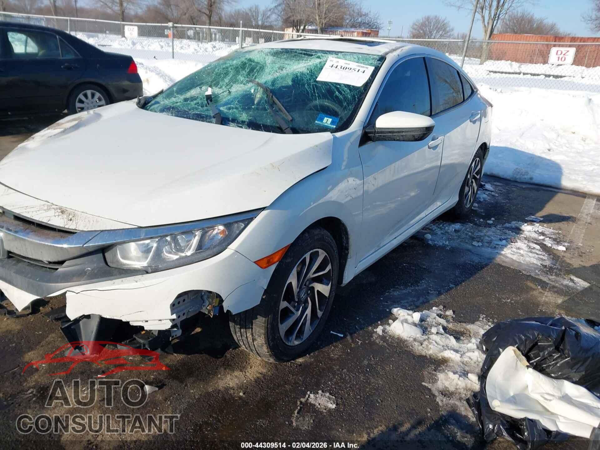 HONDA CIVIC 2018 - 2HGFC2F73JH507541
