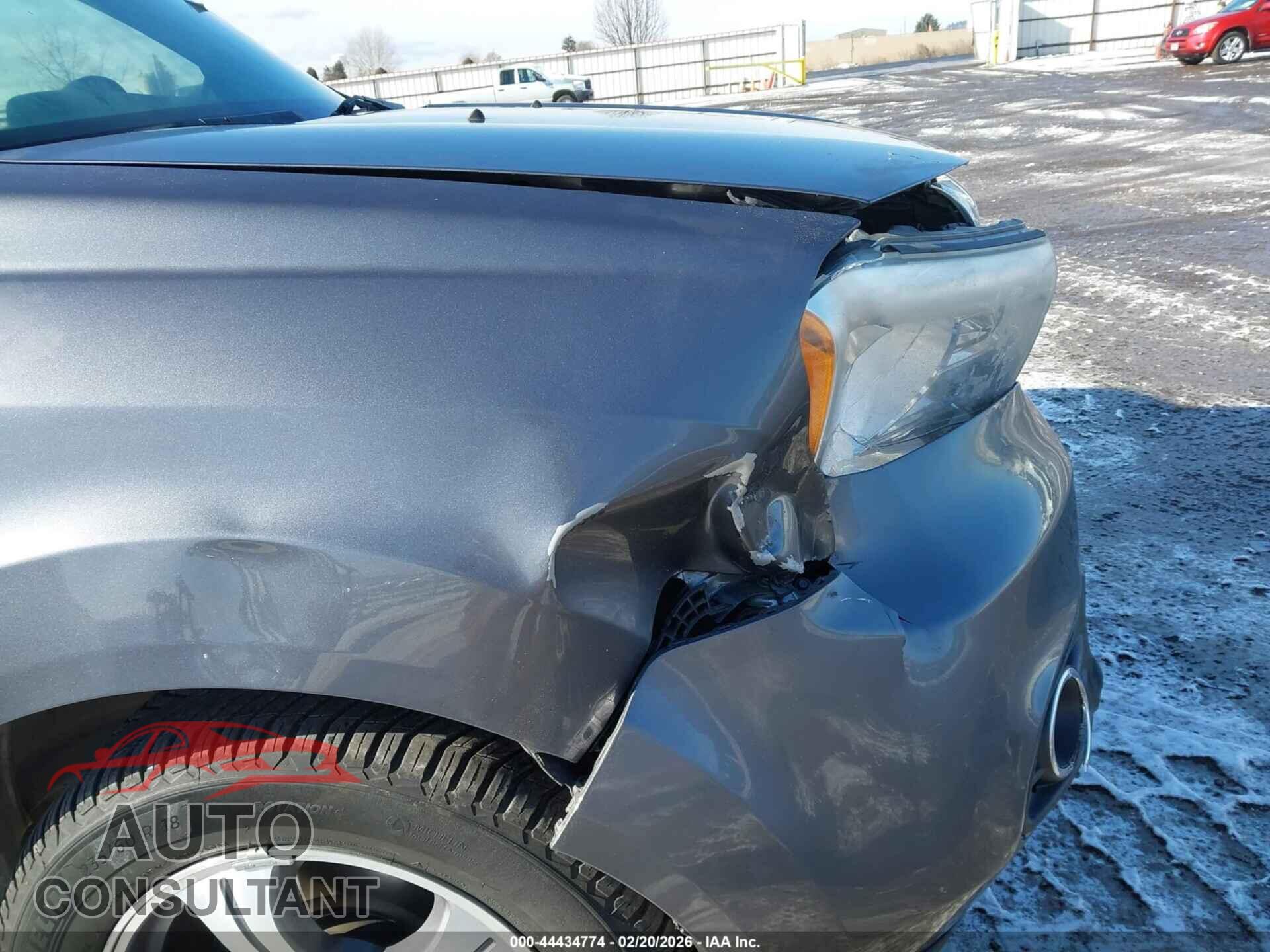 HONDA PILOT 2015 - 5FNYF4H33FB067385