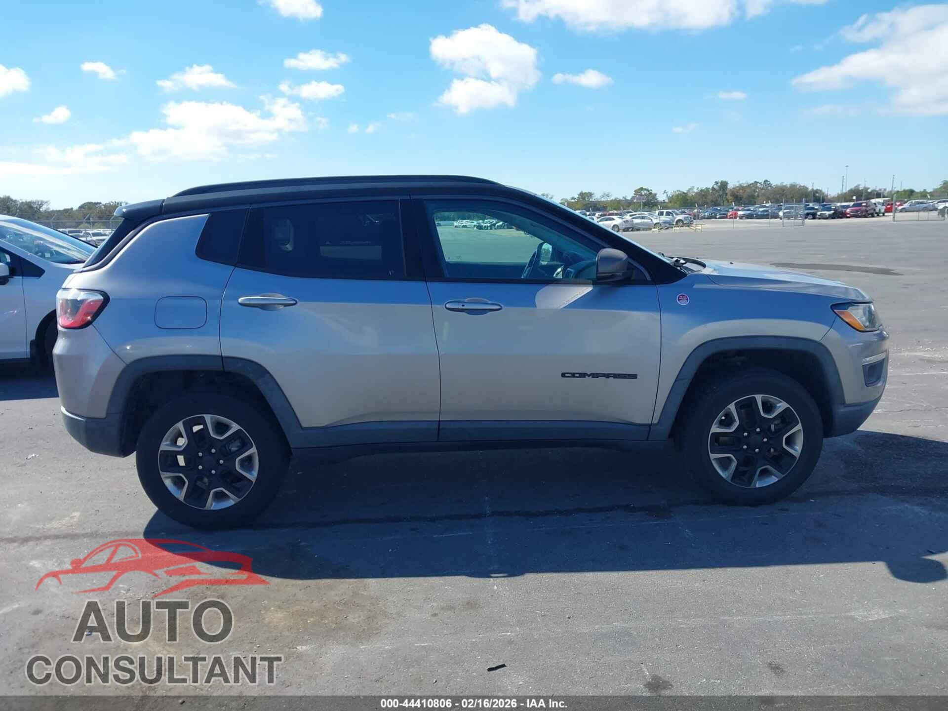 JEEP COMPASS 2018 - 3C4NJDDB6JT417505
