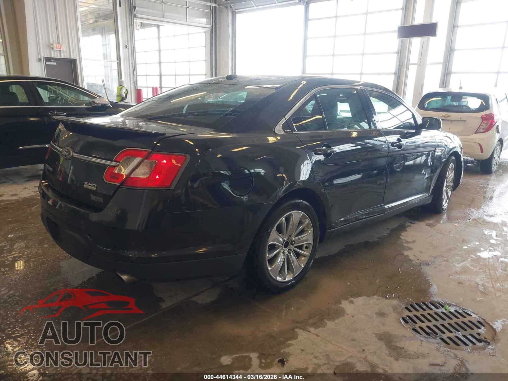 FORD TAURUS 2011 - 1FAHP2KT2BG102790