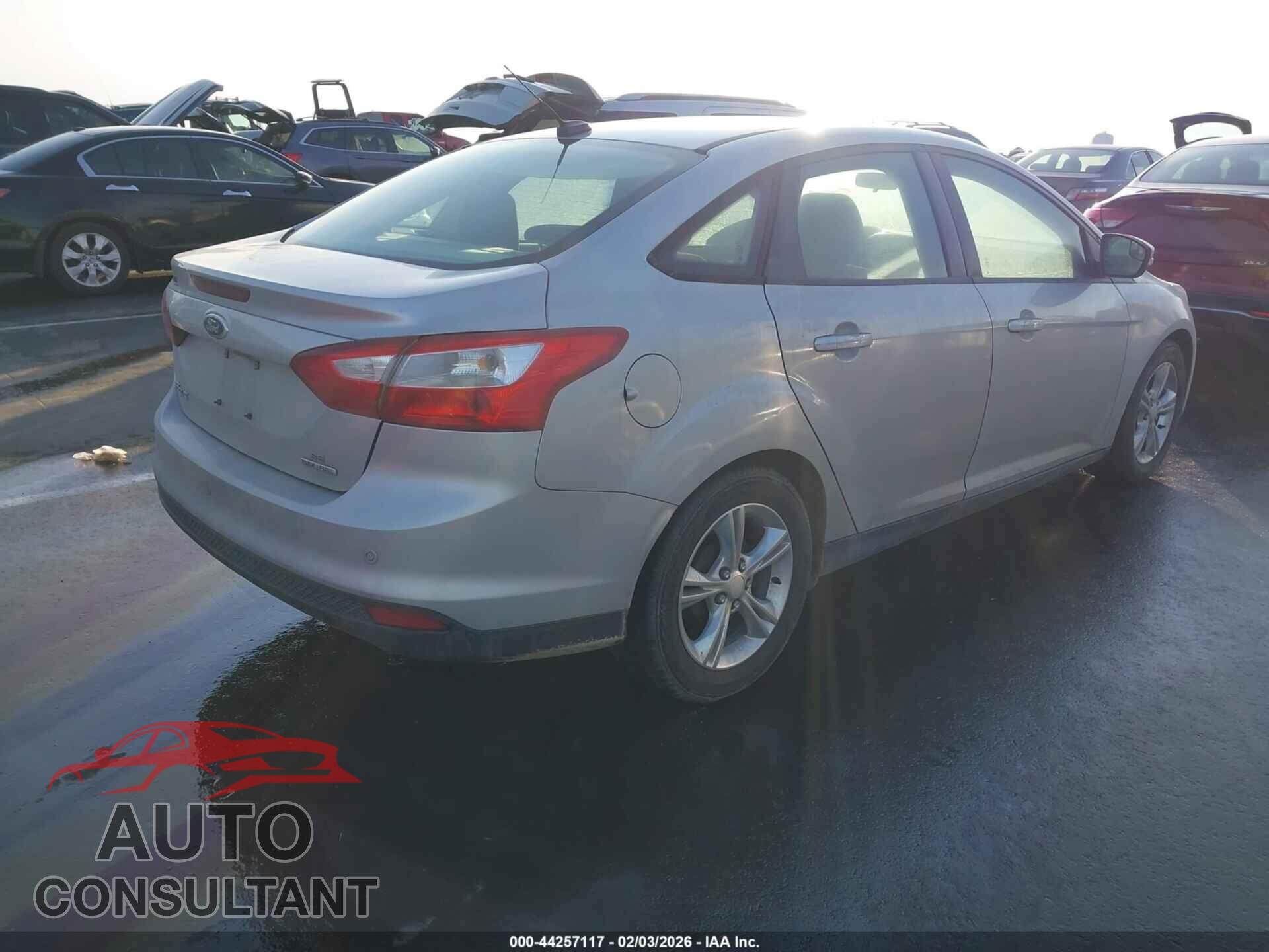 FORD FOCUS 2014 - 1FADP3F2XEL298351