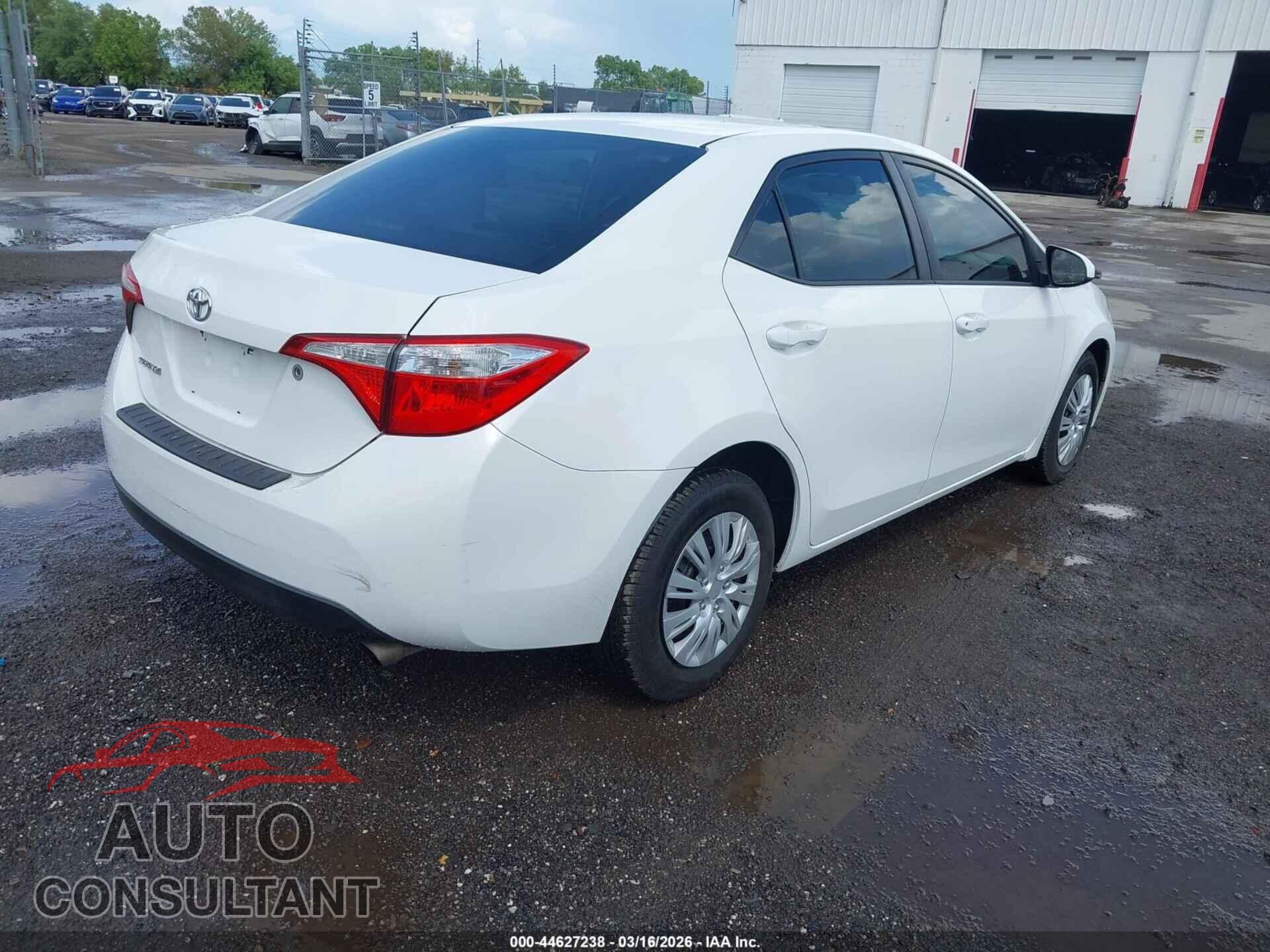 TOYOTA COROLLA 2015 - 5YFBURHE4FP287360