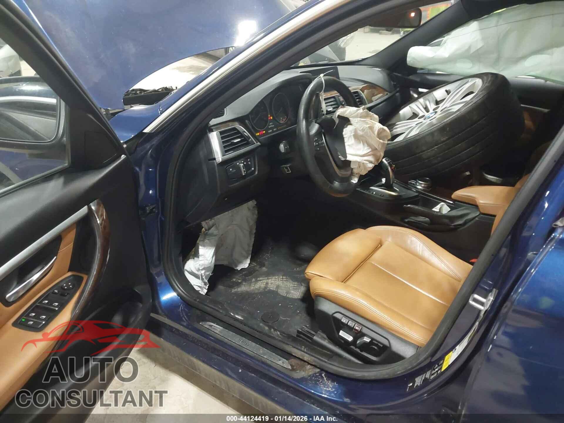 BMW 330I 2018 - WBA8D9C52JEM32948