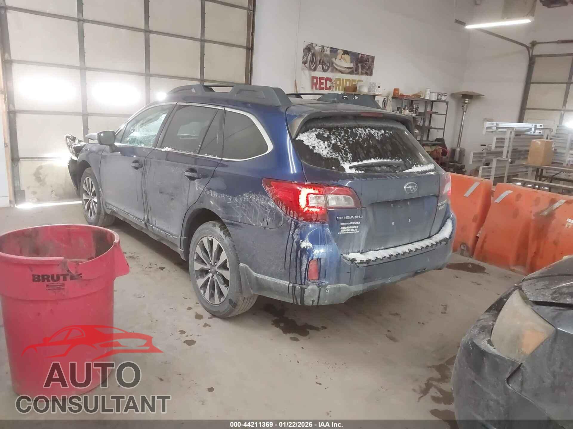 SUBARU OUTBACK 2017 - 4S4BSANC1H3394545